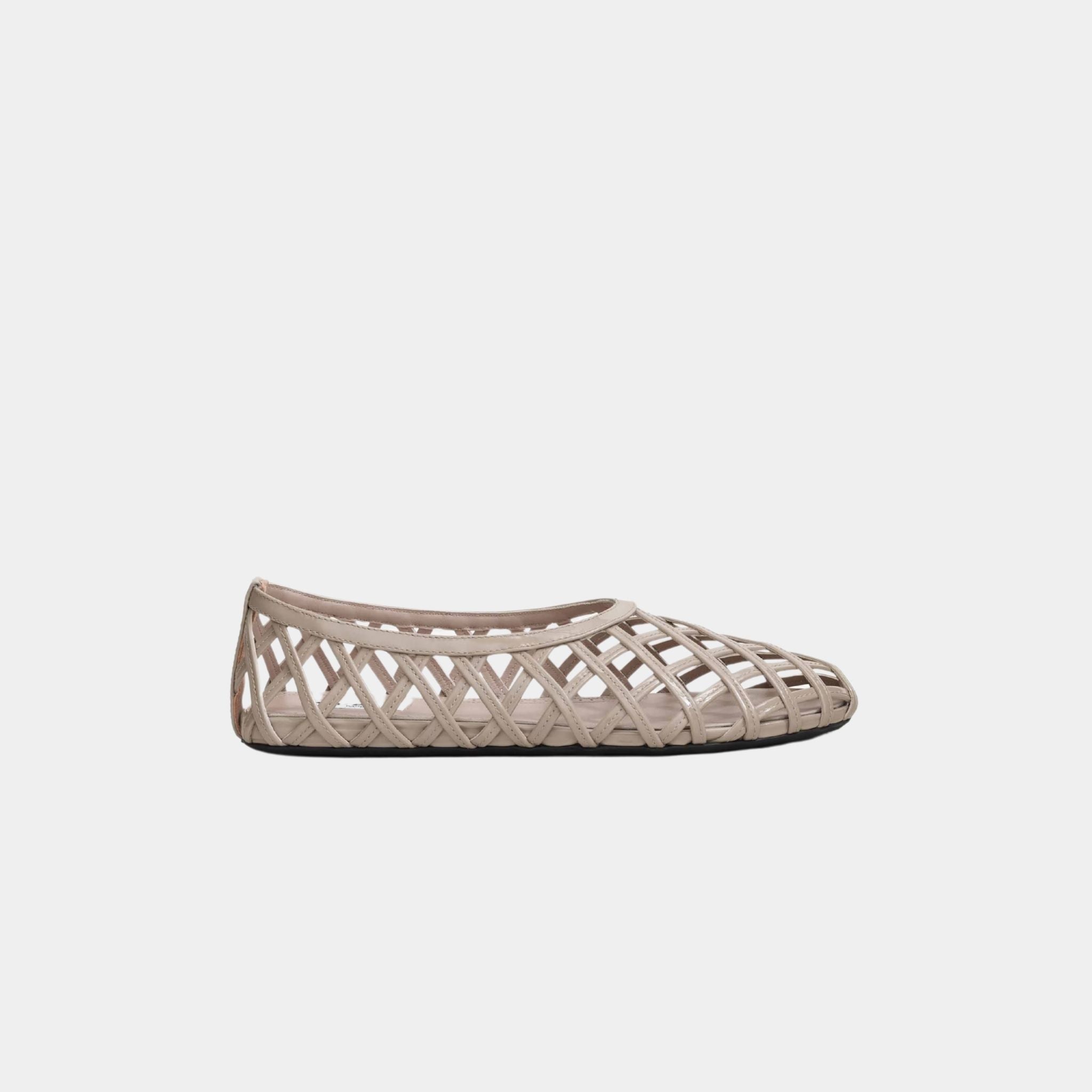 Alaia Cage Patent Leather Ballerinas, Grege, Side