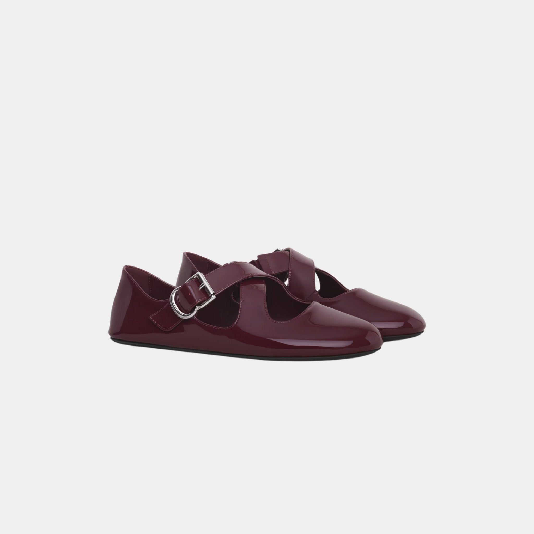 Alaia Criss Cross Ballet Flats In Patent Calfskin, Red, Front