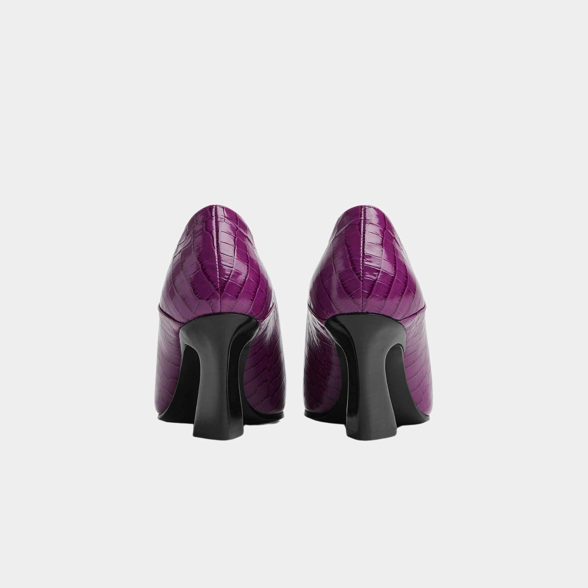 Bottega Veneta Lewis Pump Crocodile Effect Leather, Beetroot, Back