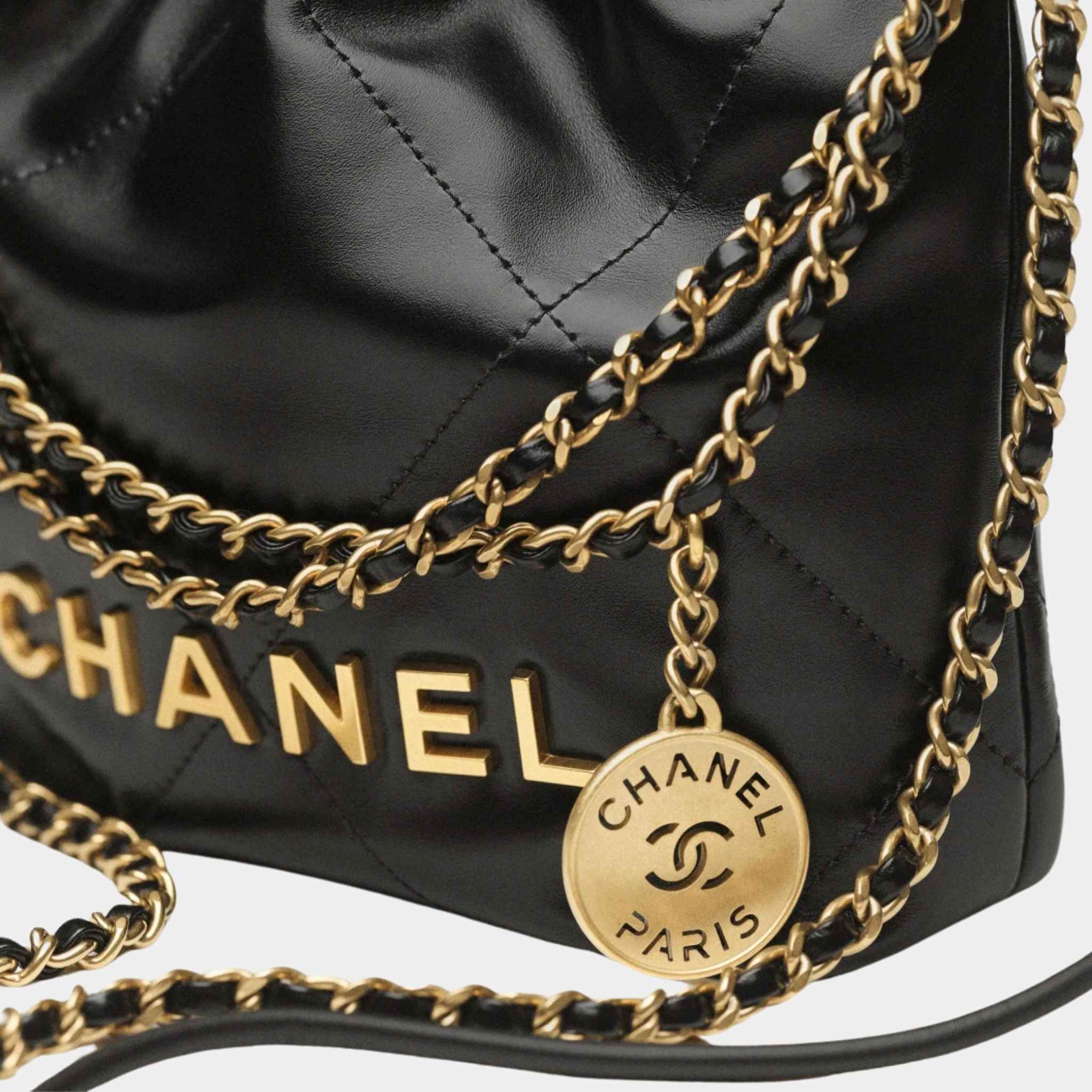 CHANEL 22 Handbag Shiny Calfskin Gold Tone Metal Black, Close