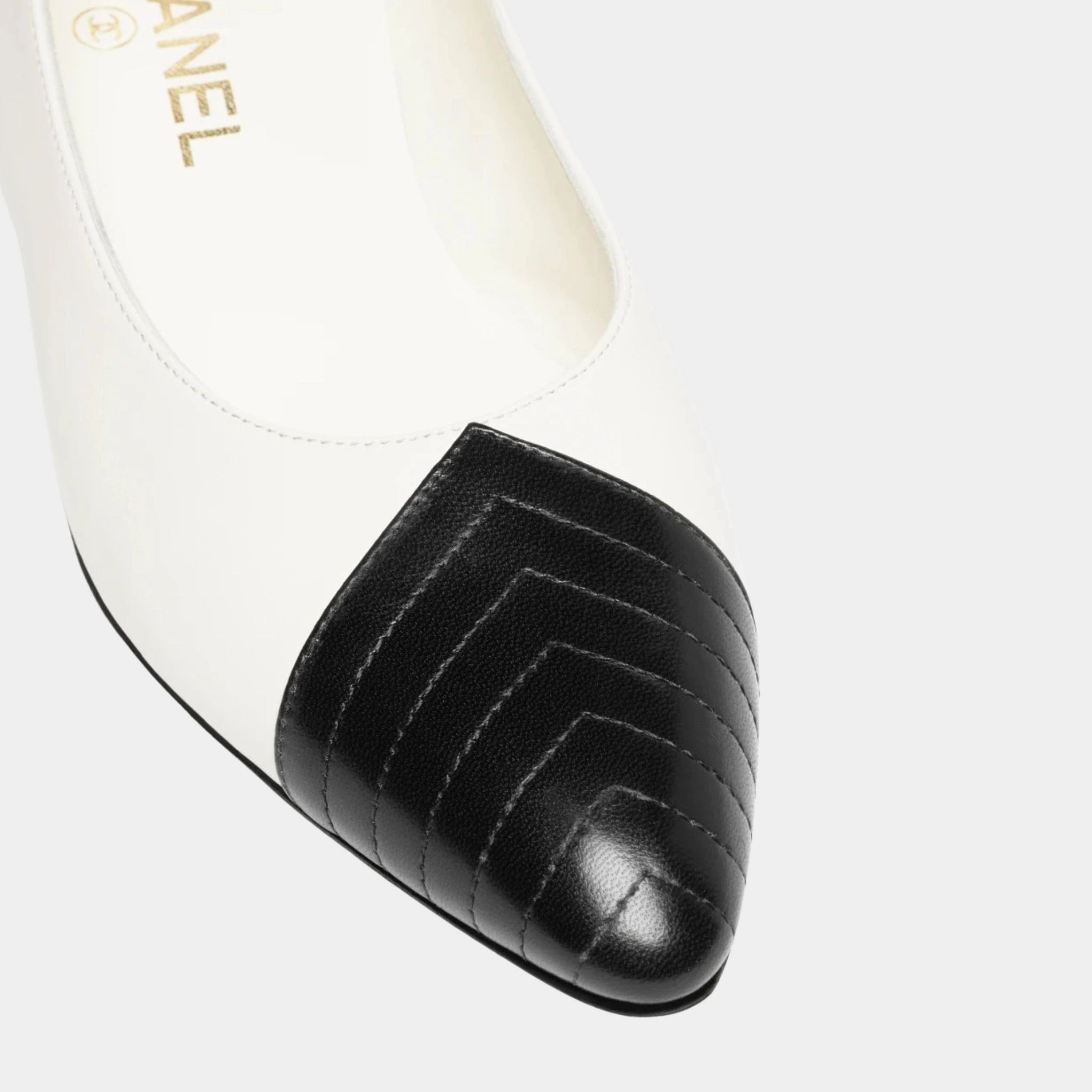 Chanel Ballerinas Lamb Black & White