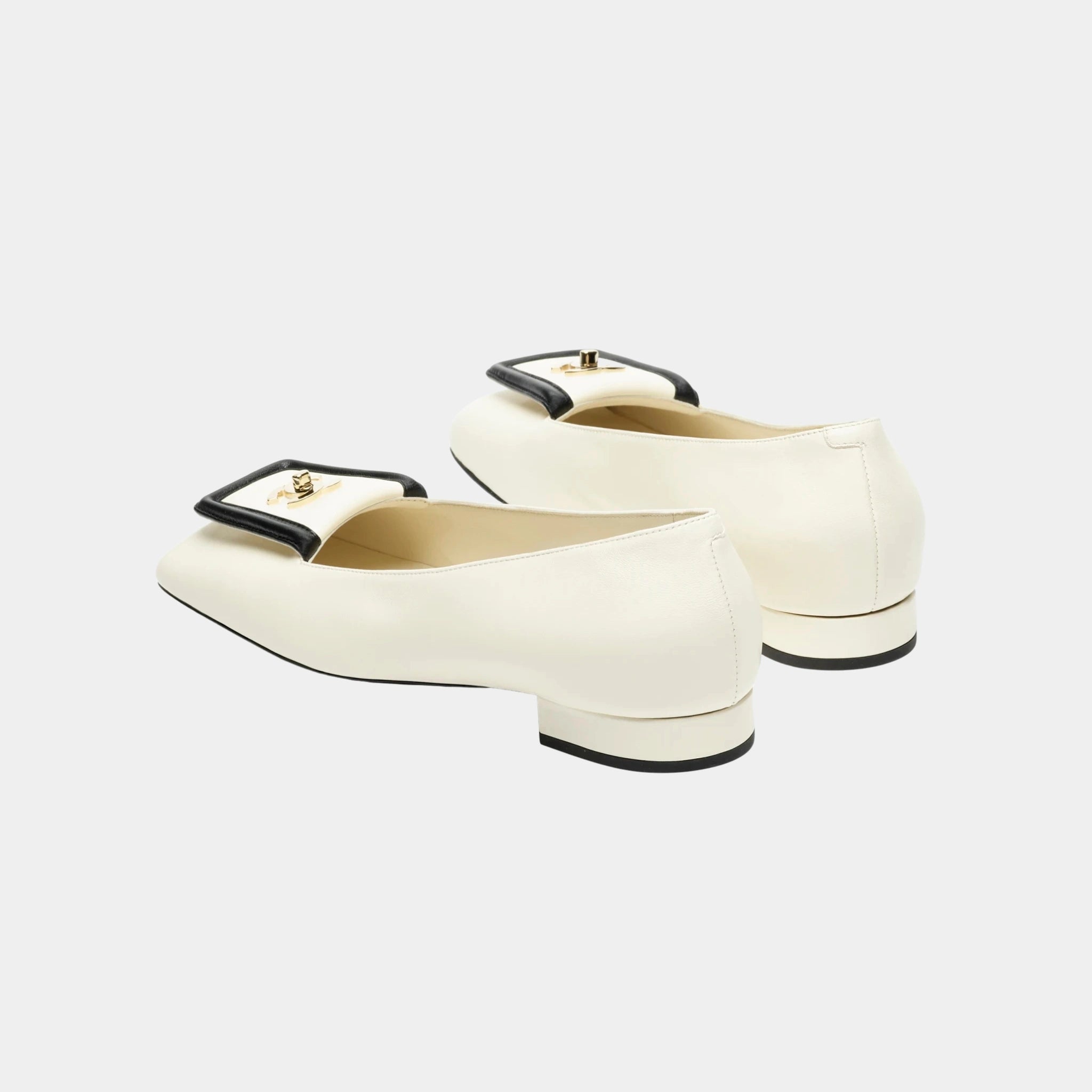 Chanel Ballet Flats in Lambskin Ivory & Black, Back