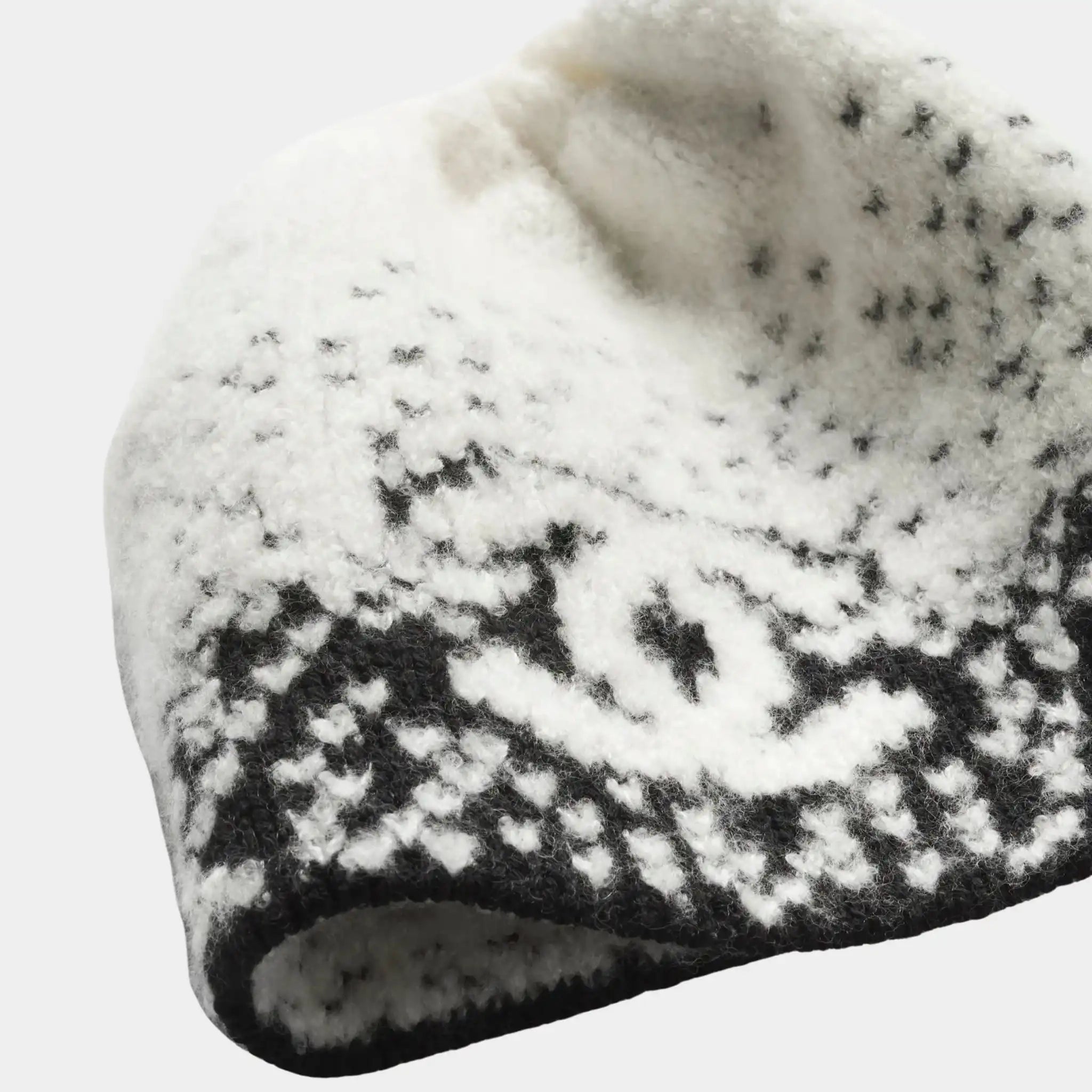 Chanel Cap Cashmere & wool - Black & White, Closeup