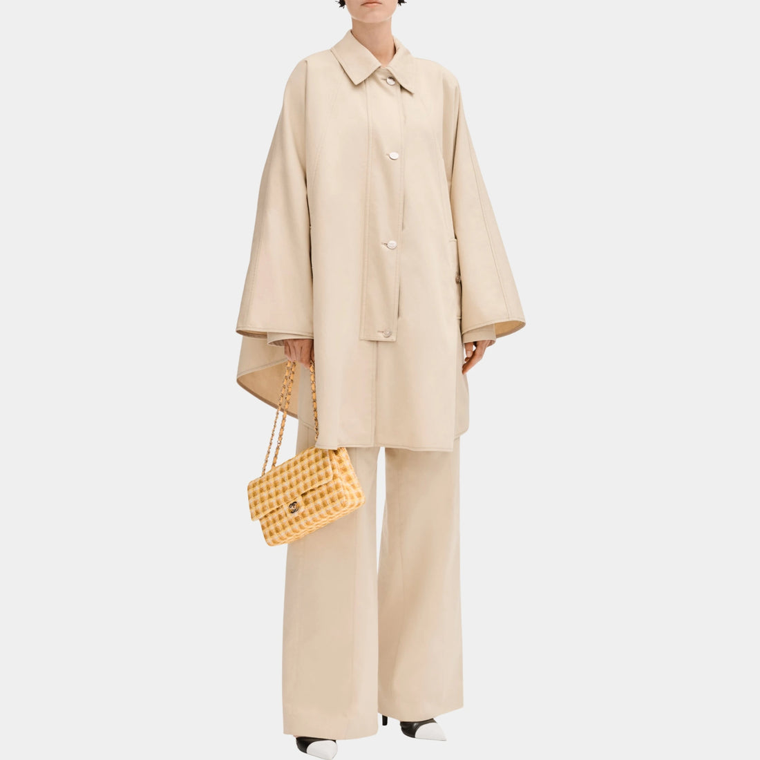 Cape in Gabardine Beige