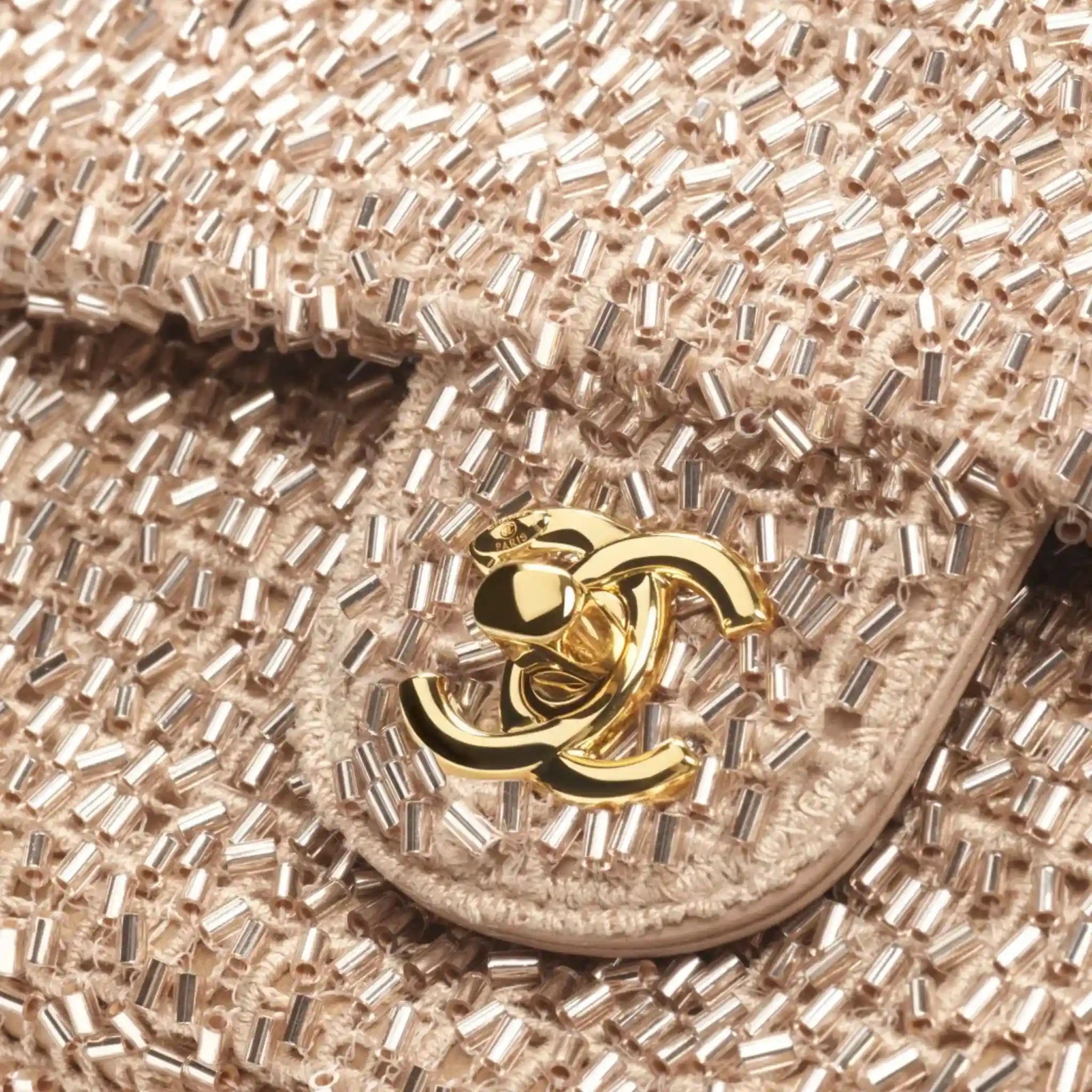 Chanel Evening Bag Mesh Beads & Gold-Tone Metal Golden, Top lock closeup