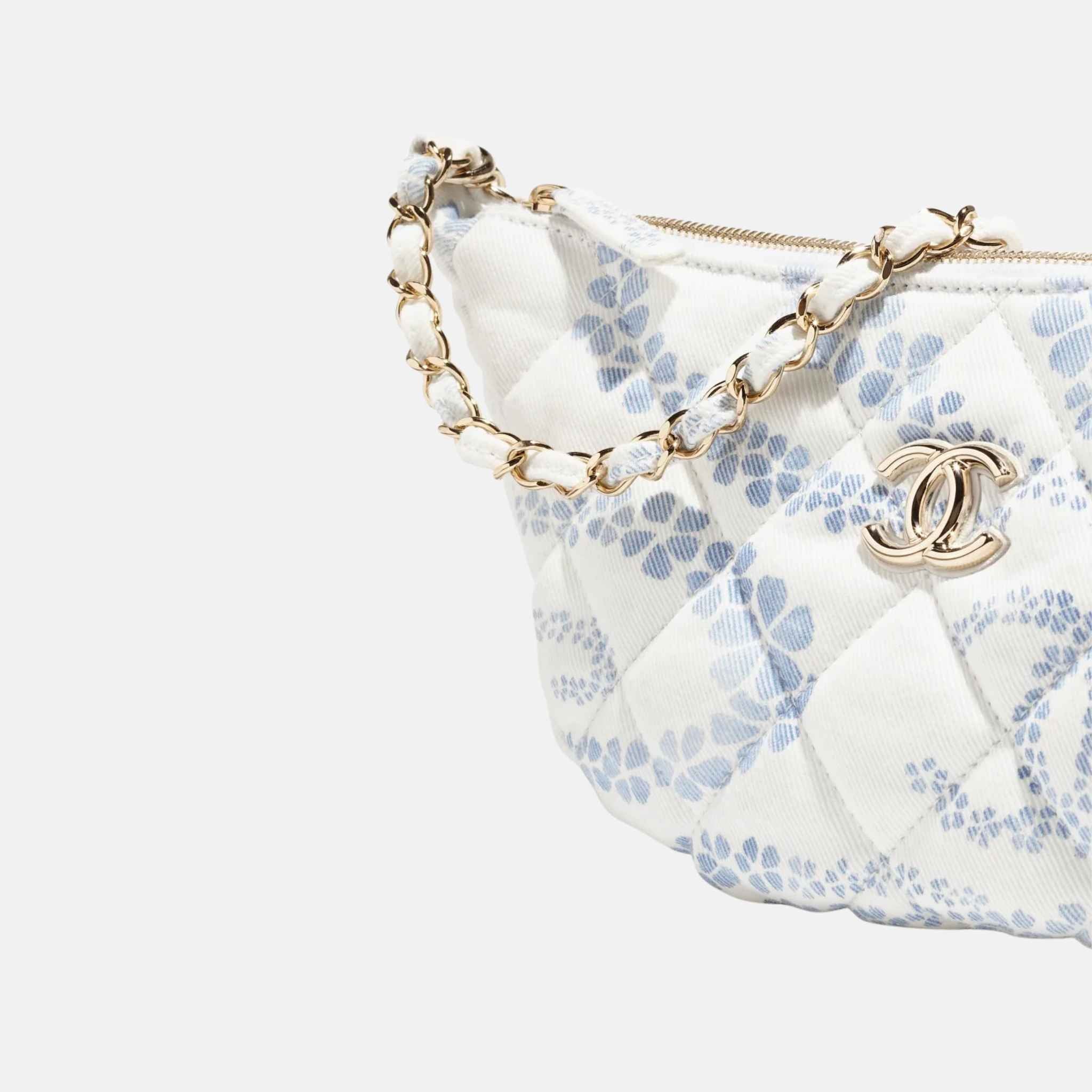Chanel Large Hobo Bag From Coco Beach 2025 Collection, White, Close