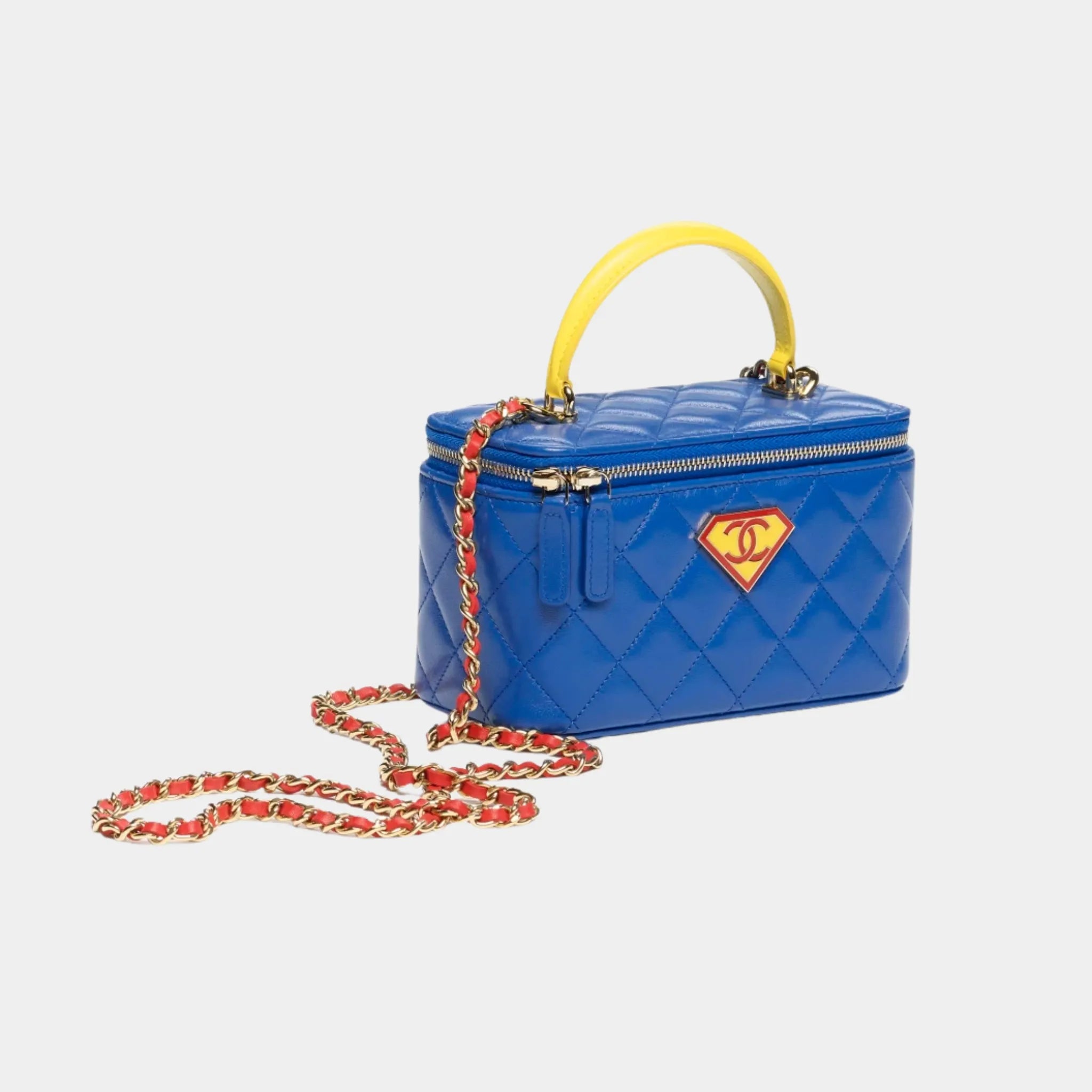 Chanel Long Vanity with chain in Lambskin & Enamel, Side