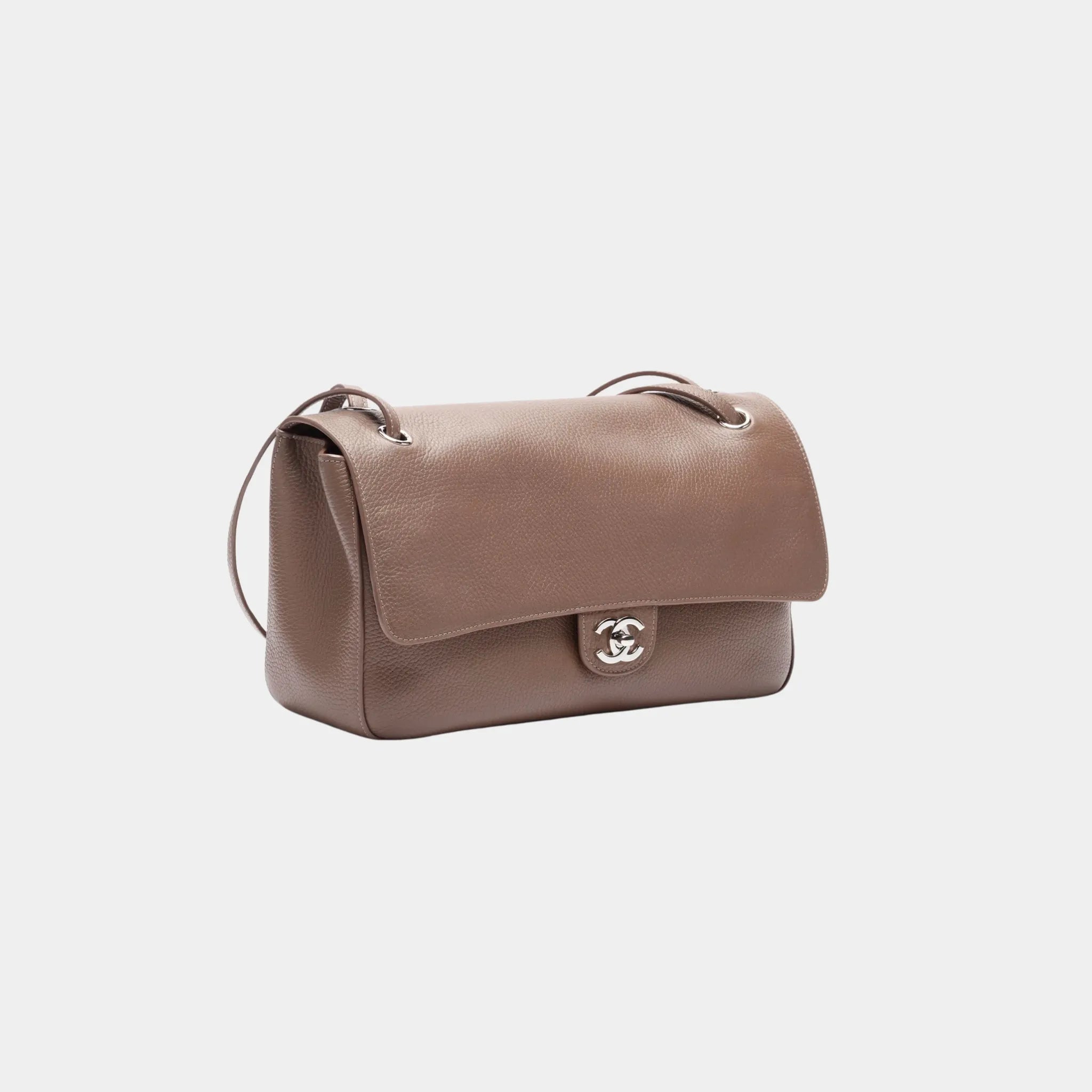Chanel Maxi Flapbag in Silver Metal & Grained Calfskin, Light Brown, Side
