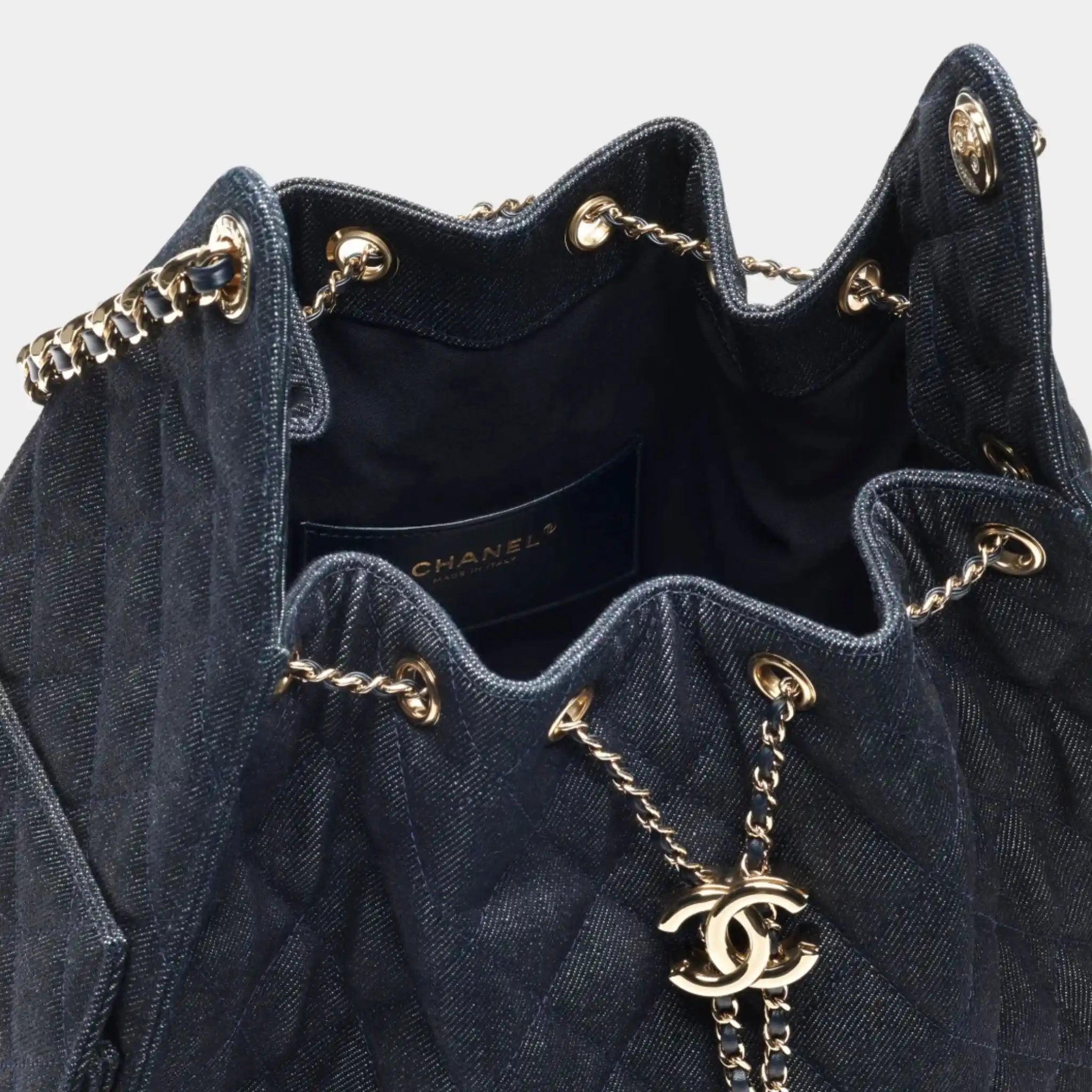 Chanel Medium 25 Bag Denim & Gold Metal Dark Blue, interior