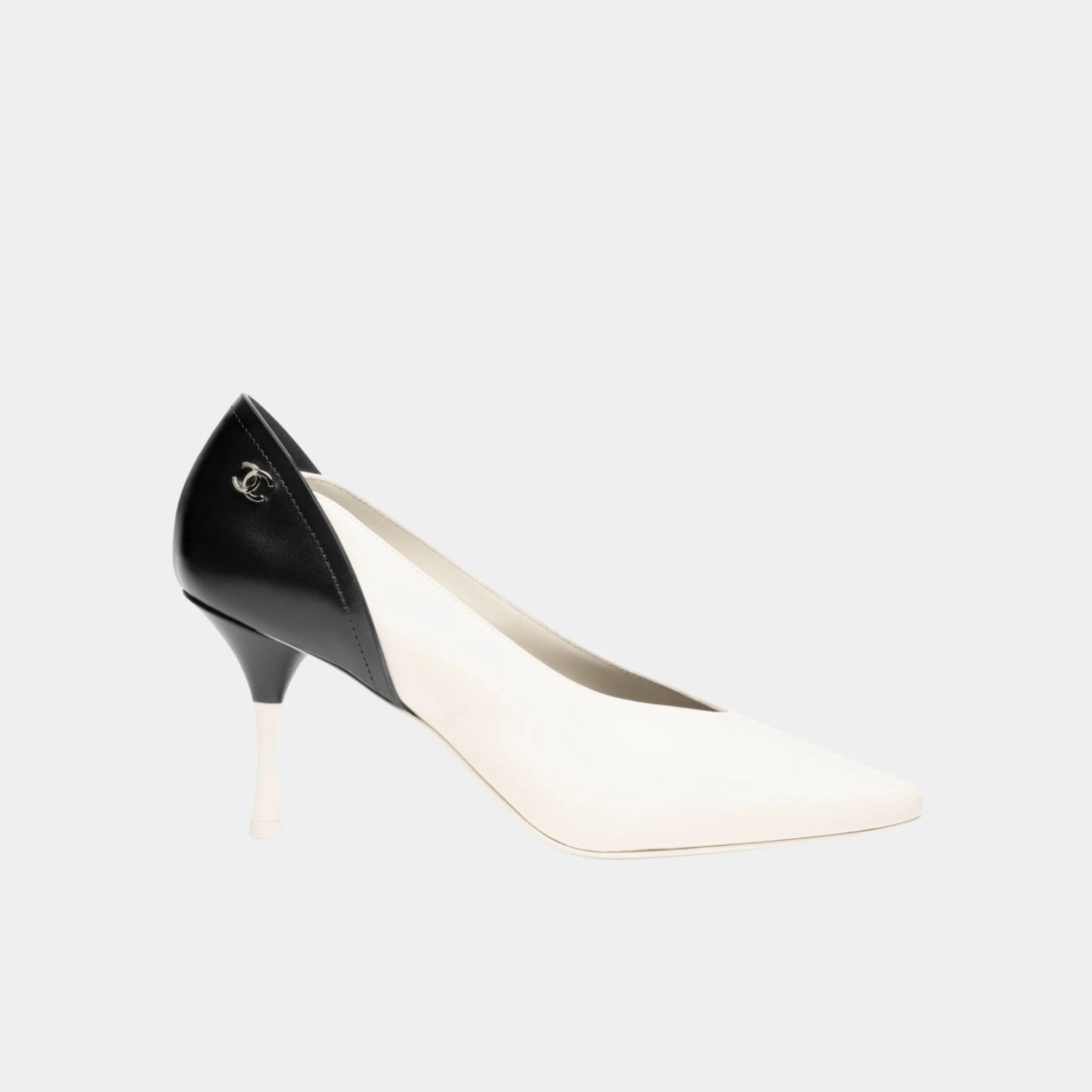 Chanel Pumps in Lambskin & Calfskin, White Black, Side