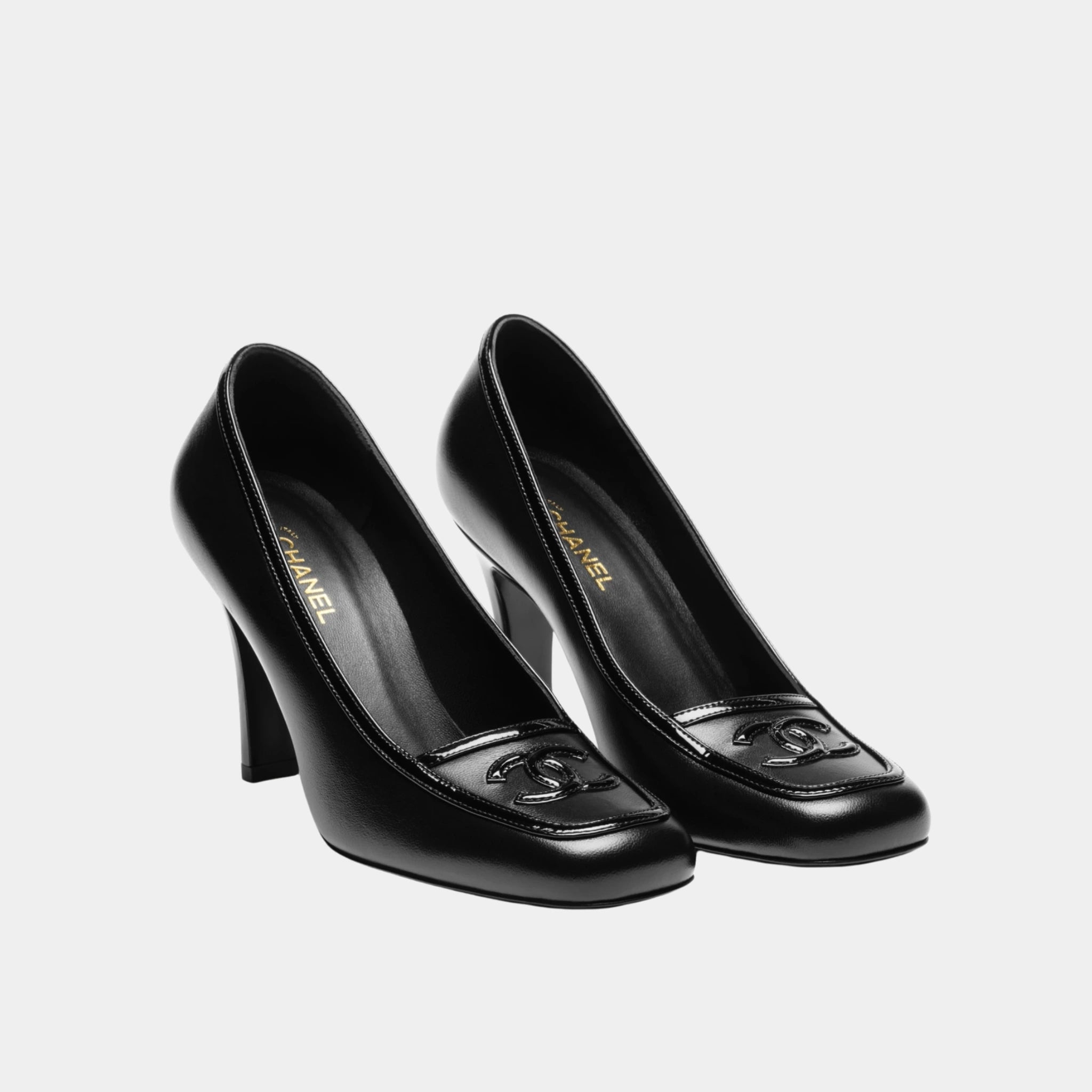 Chanel Pumps in Lambskin & Patent Calfskin, Black, Front