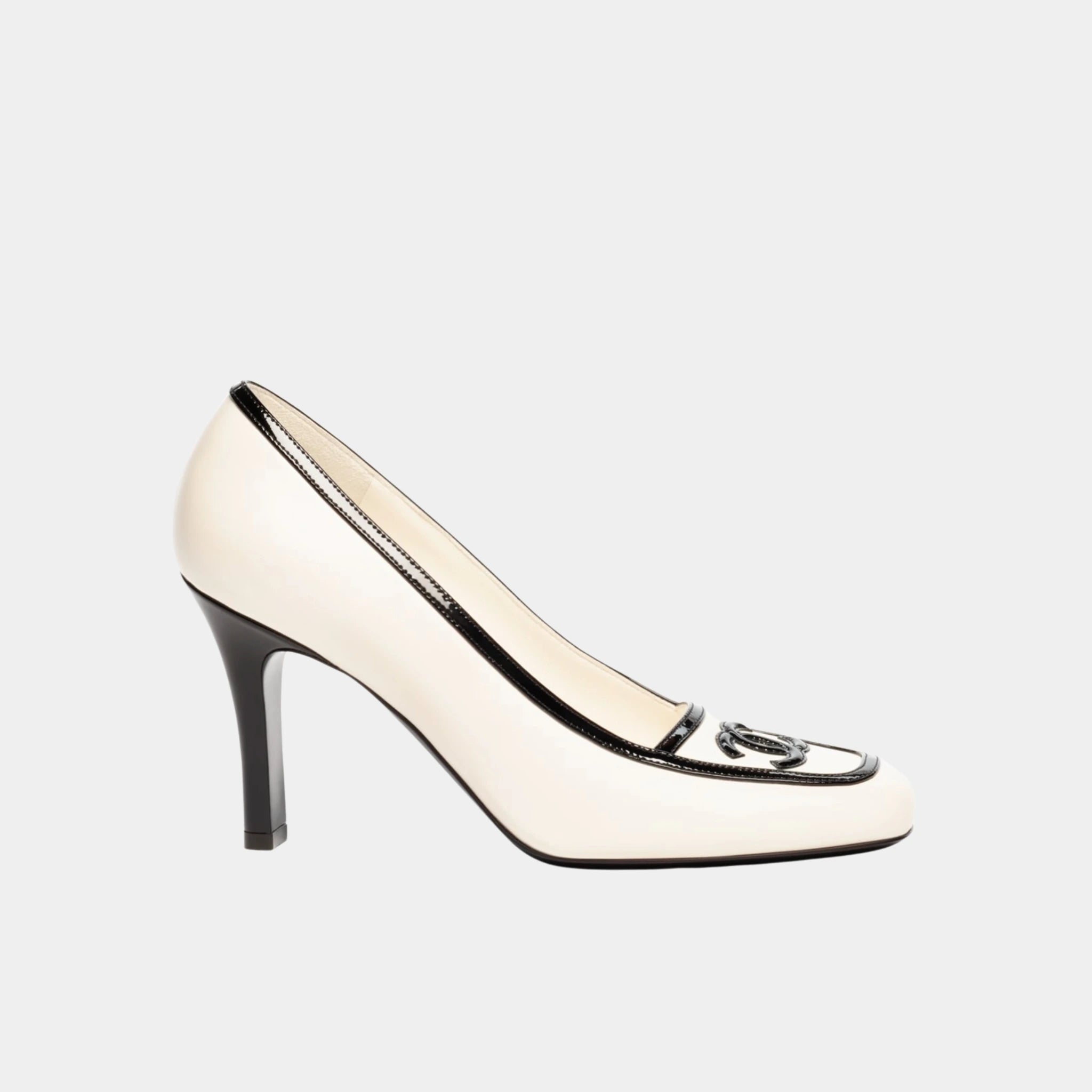 Chanel Pumps in Lambskin & Patent Calfskin, White Black, Side