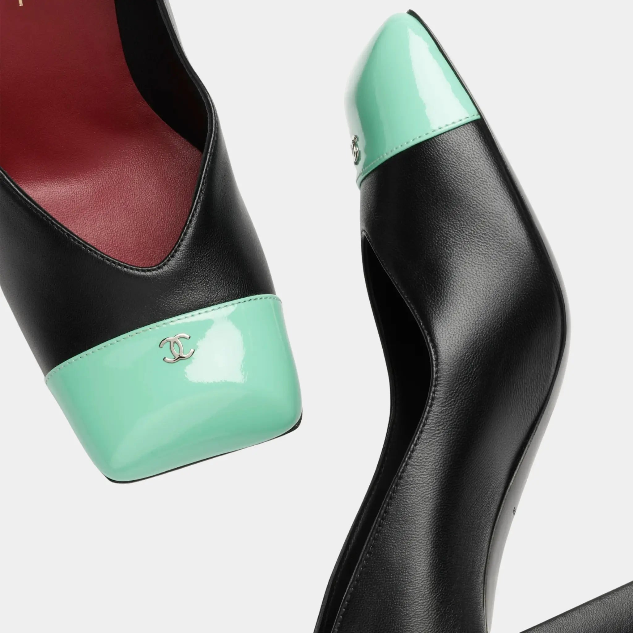 Chanel Pumps in Lambskin & Patent Calfskin, Black Green, Top