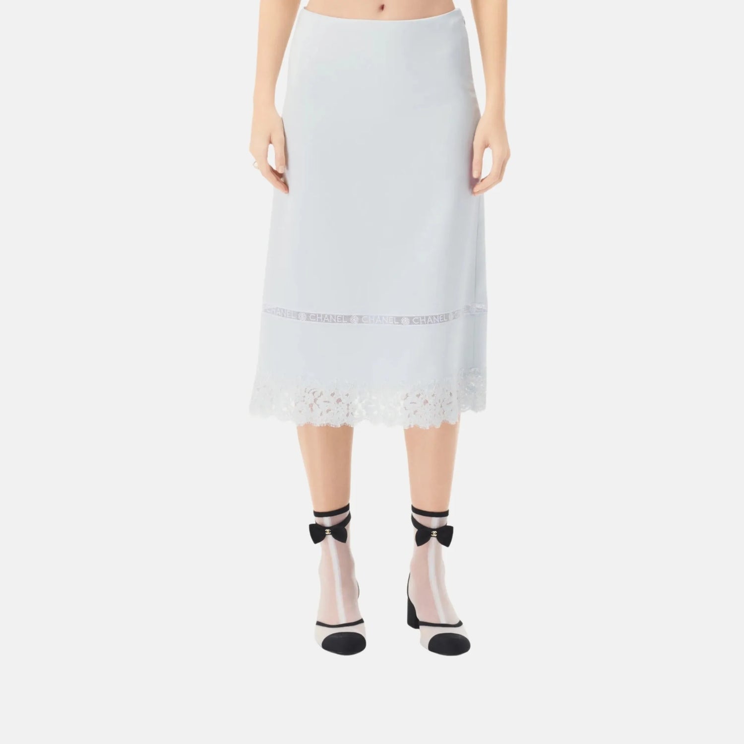 Chanel Skirt in Silk Satin and Lace, Close