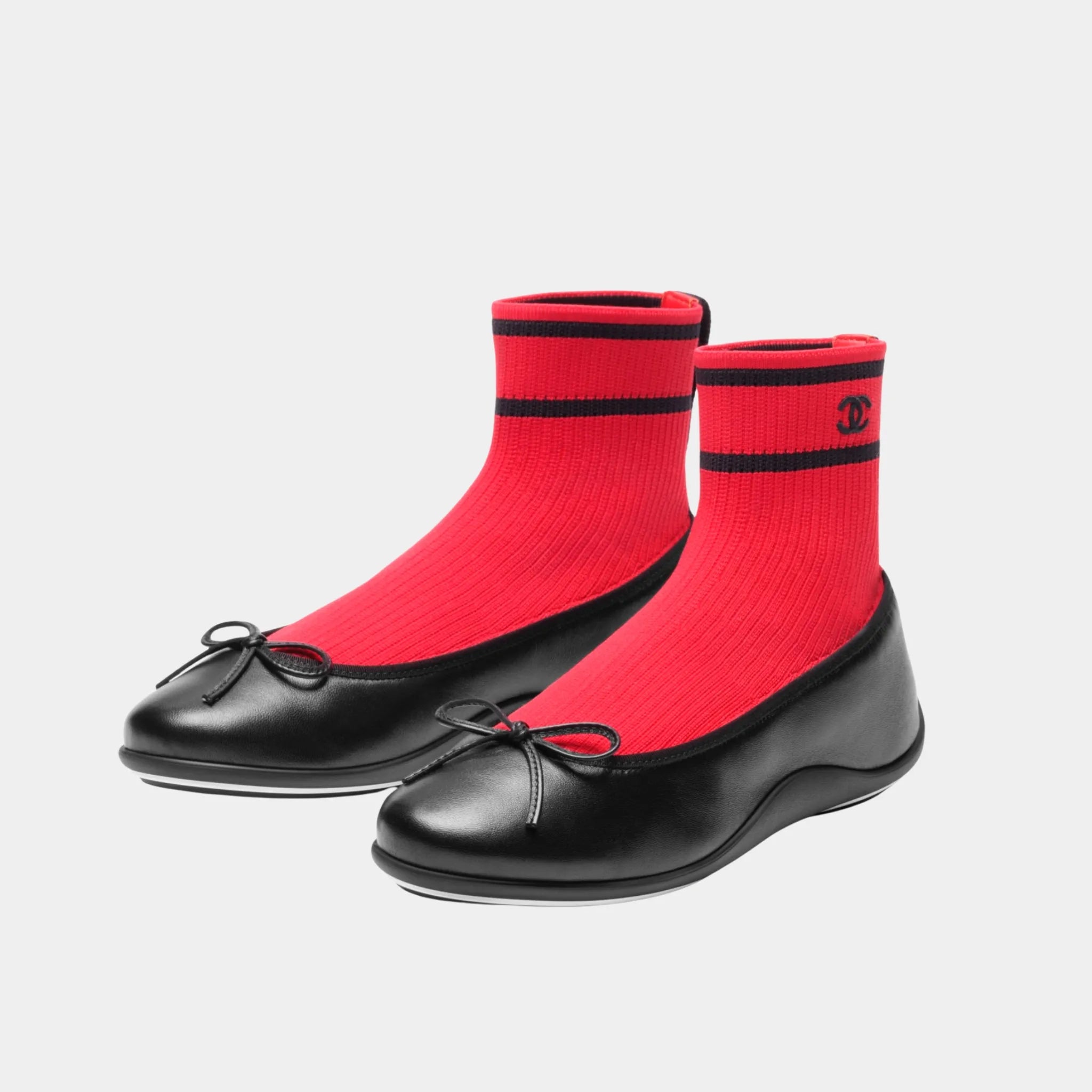 Chanel Trainers in Lambskin & Knit, Black Red, Front