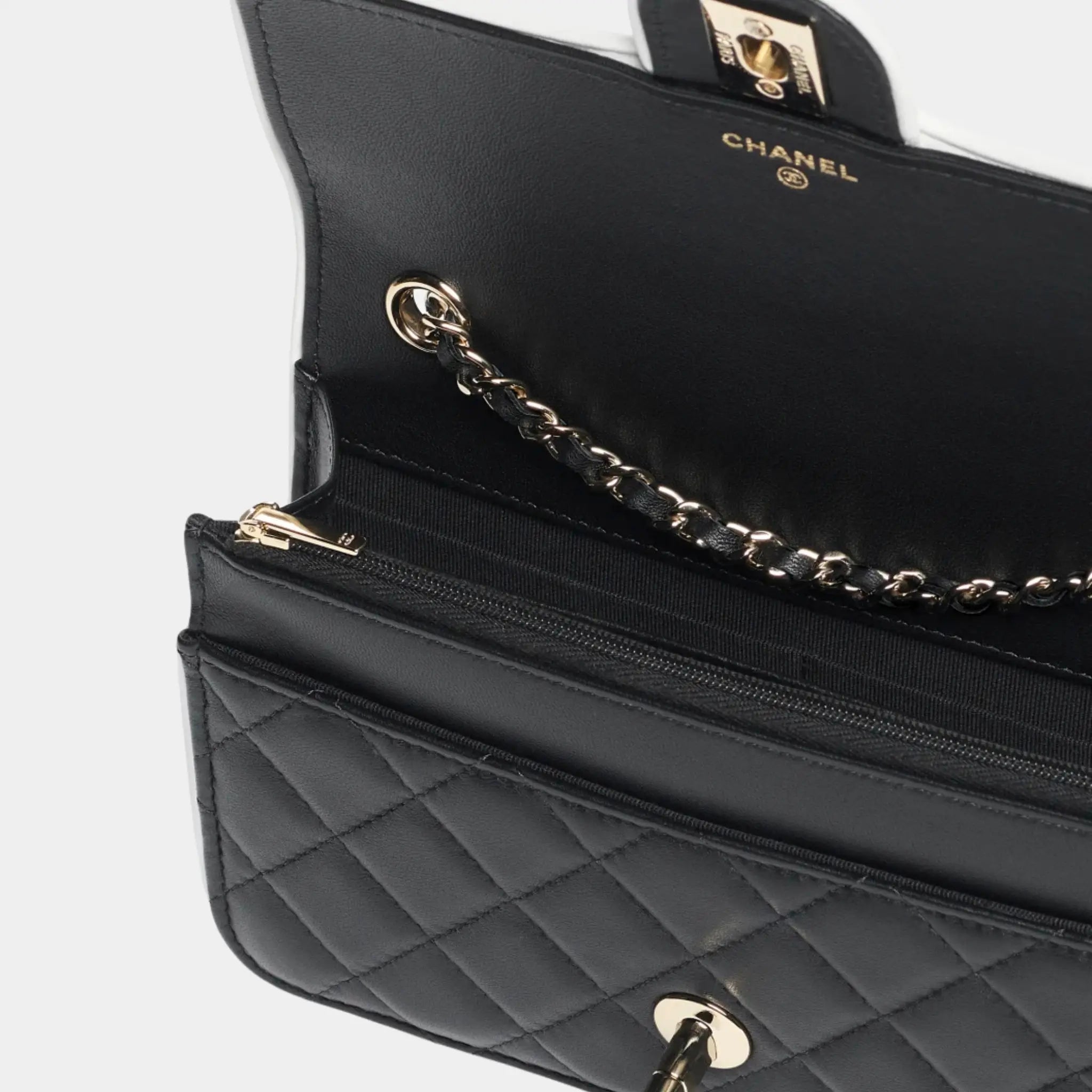 Chanel Wallet On Chain in Lambskin, Black, Top