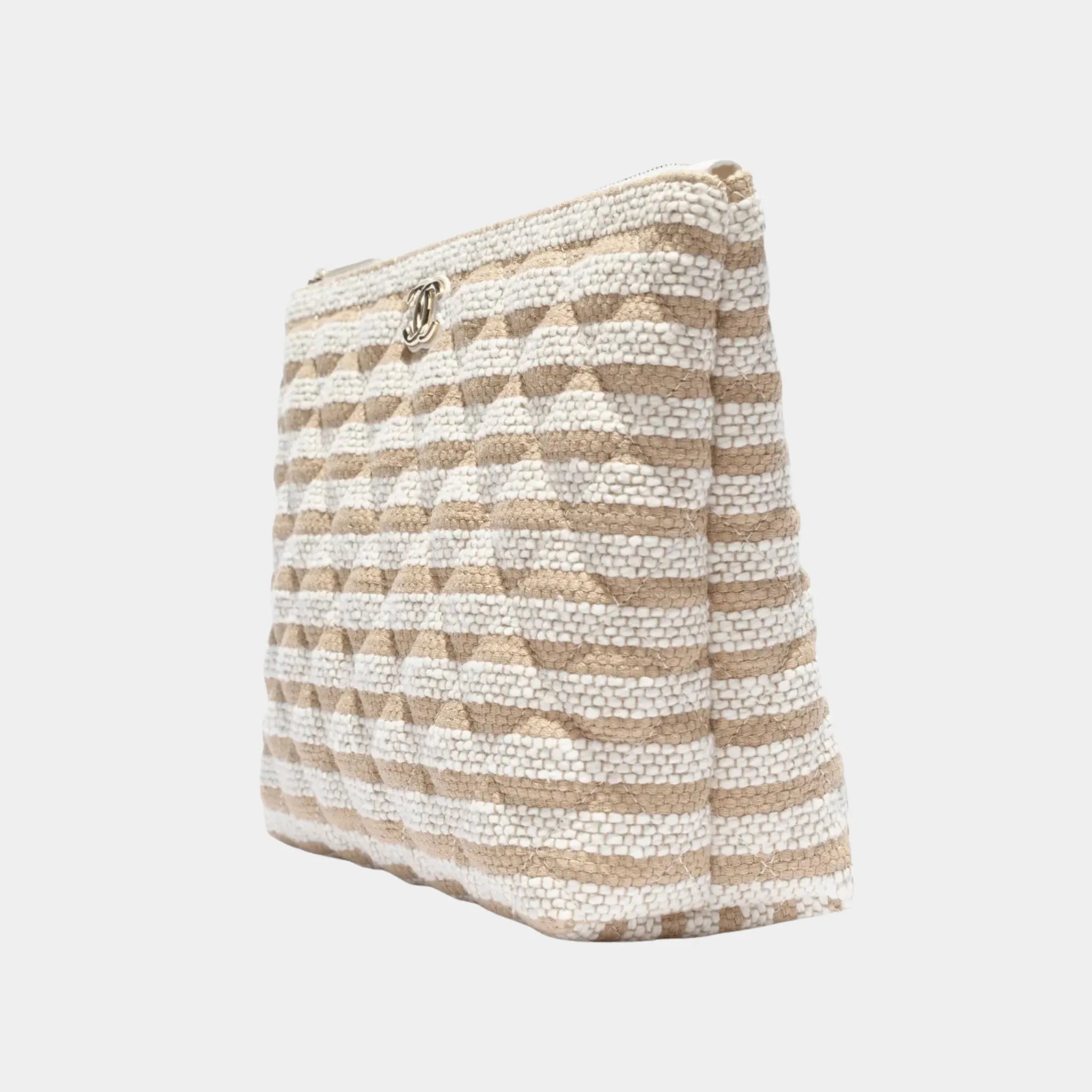 Chanel Zipped Case in Printed Fabric & Gold Metal, Light Beige, Side