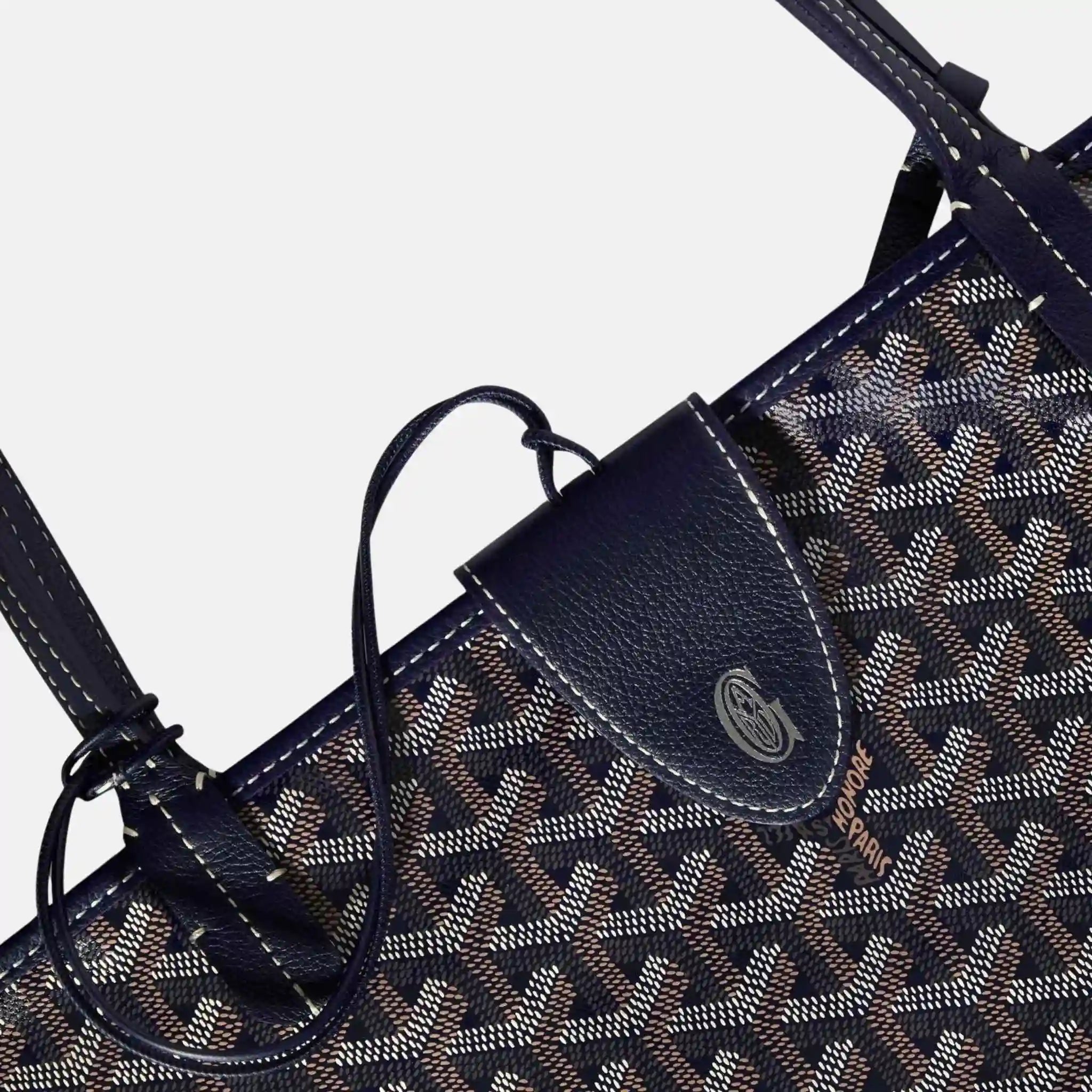 Goyard Croc Universel, Navy Blue, Usage