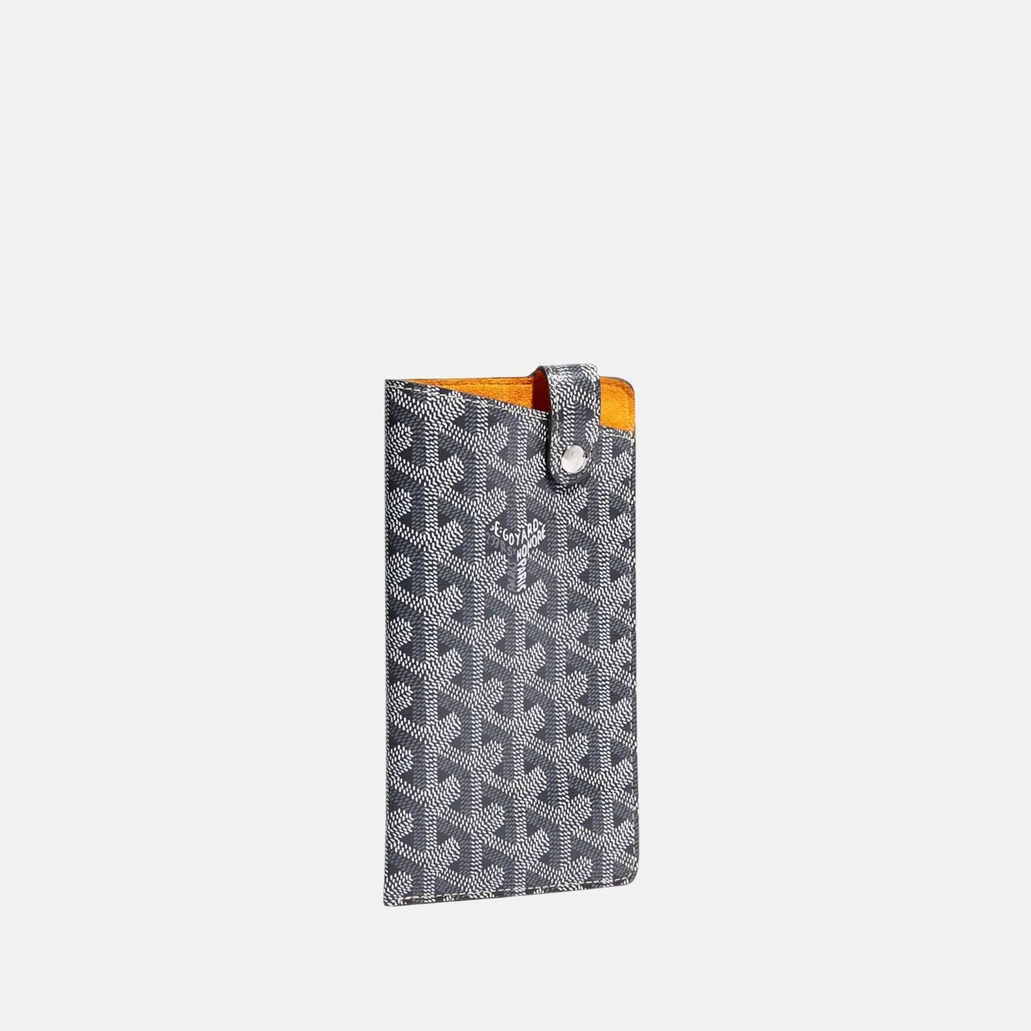 Goyard Montmartre GM Case, Grey, Front