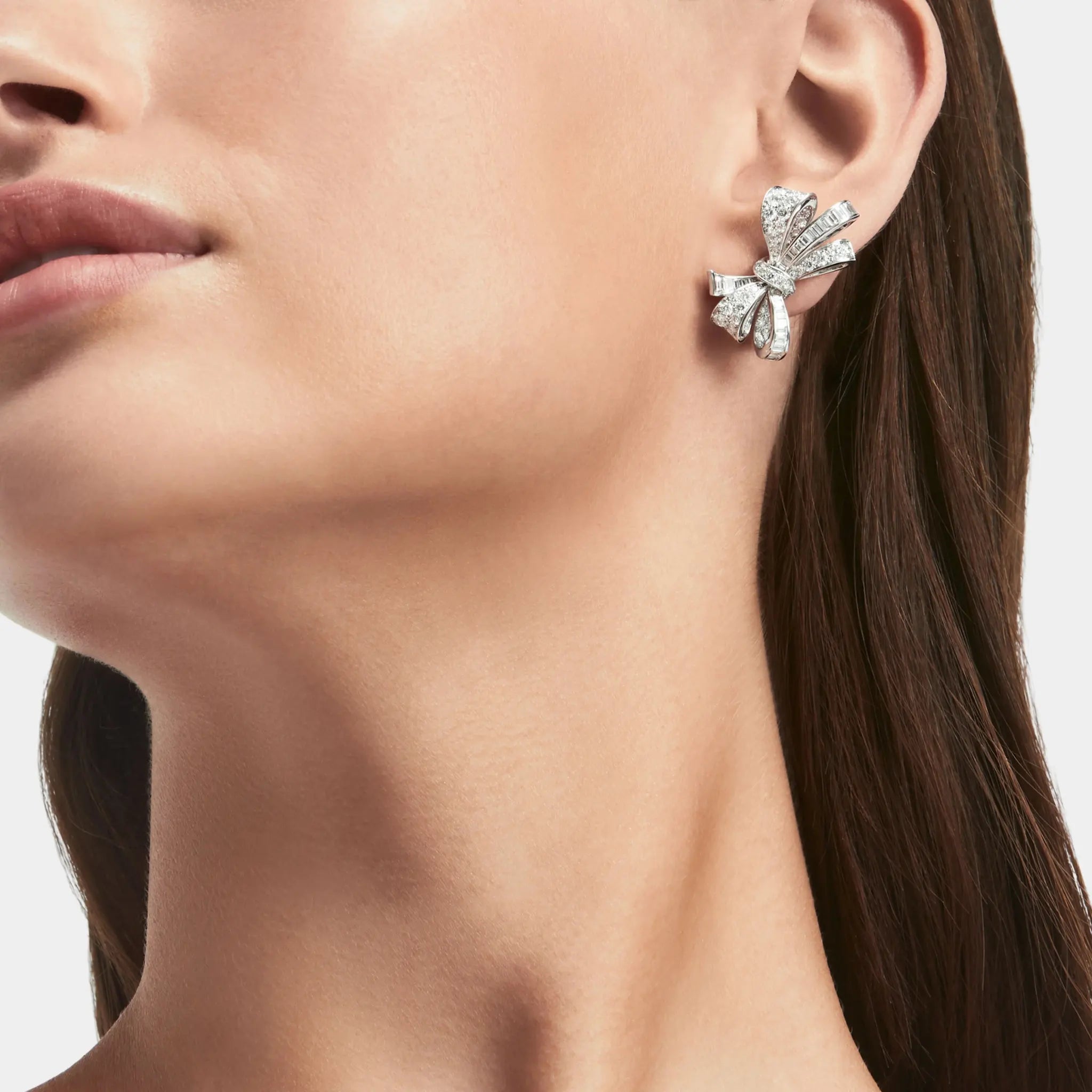 Graff Tildas Bow Classic Diamond Stud Earrings, Model