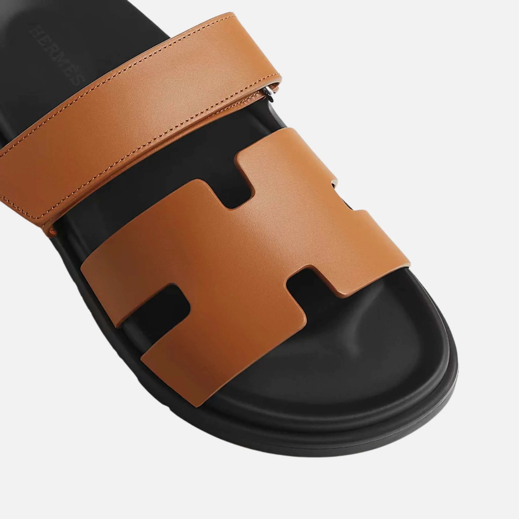Hermes Chypre Sandals Calfskin Men, Naturel, Close