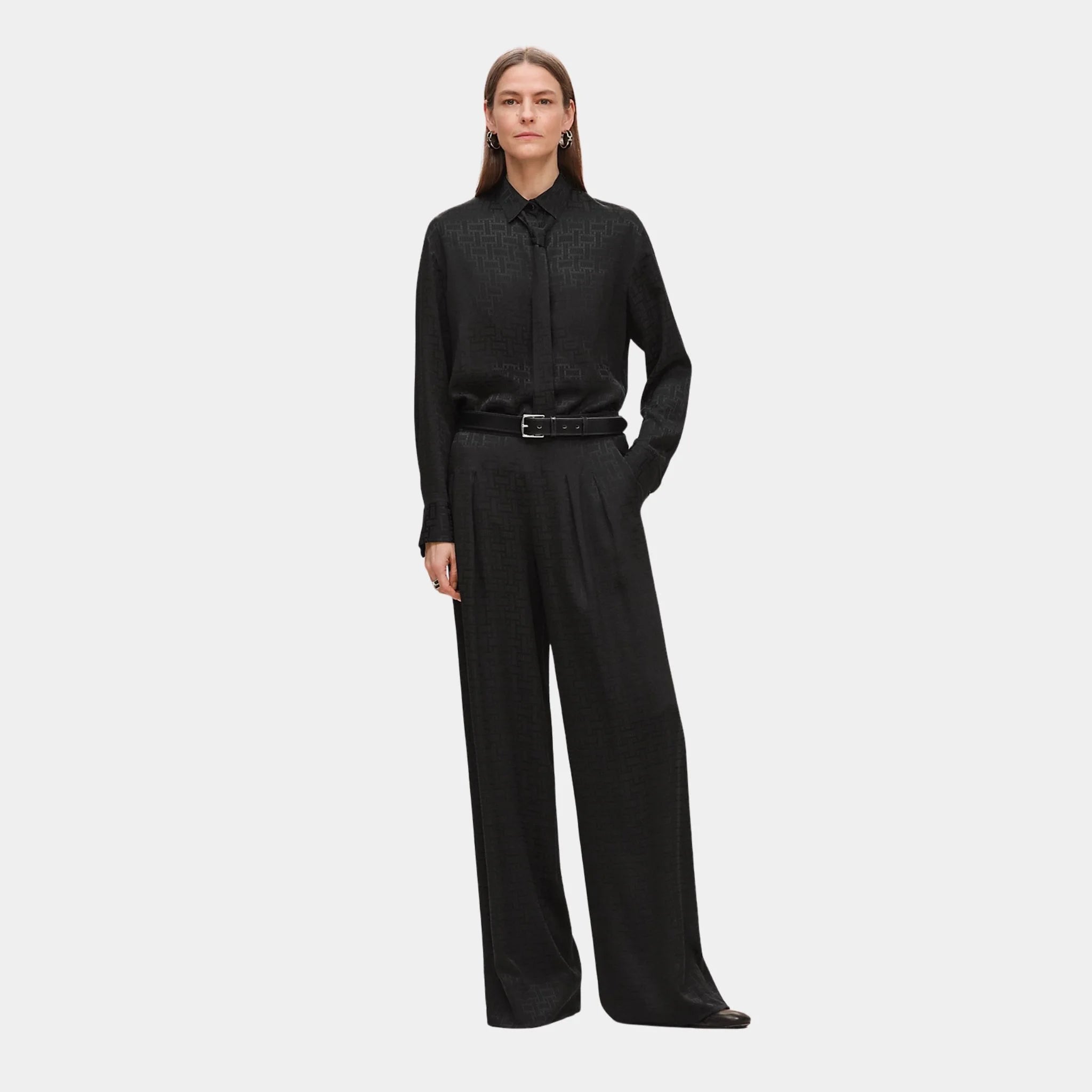 Hermes Mosaique Ascot Collar Shirt in Jacquard Silk, Noir, Front