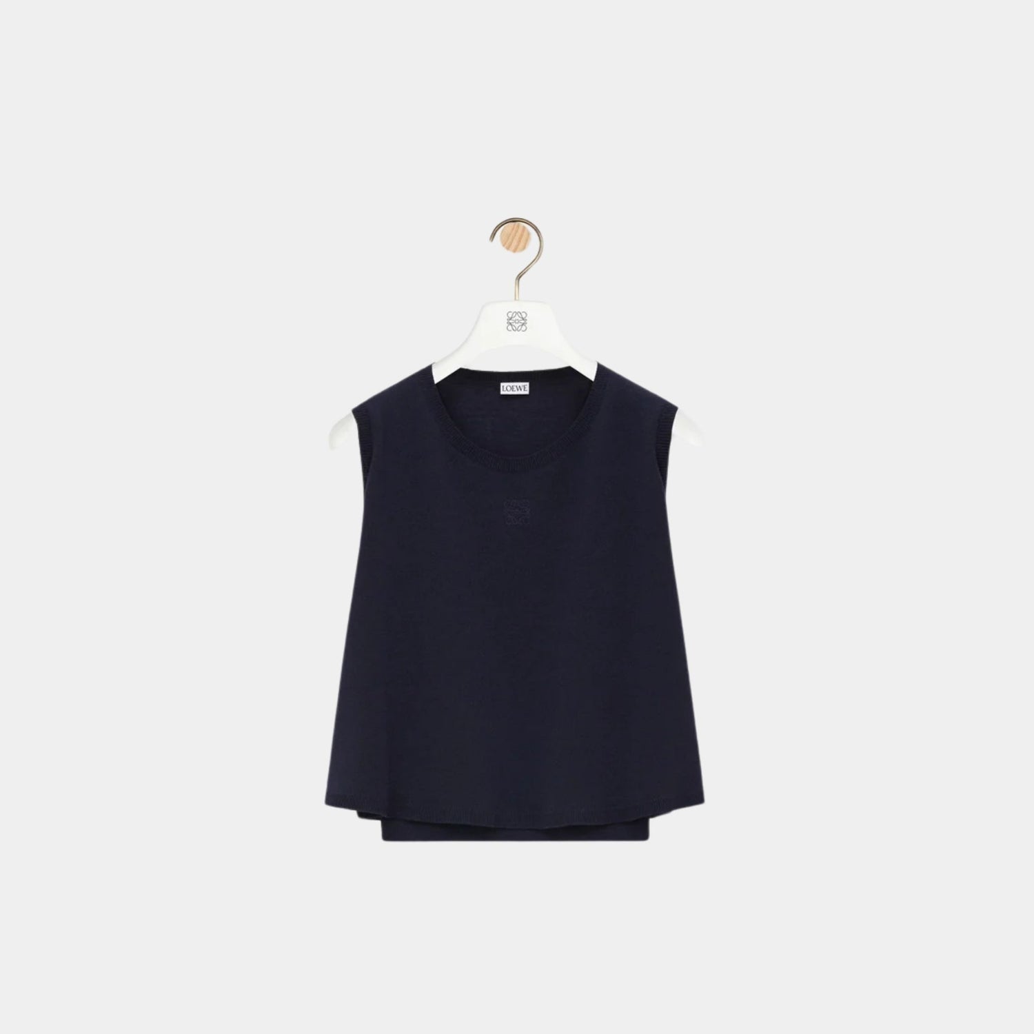 كنزة بلا أكمام من صوف