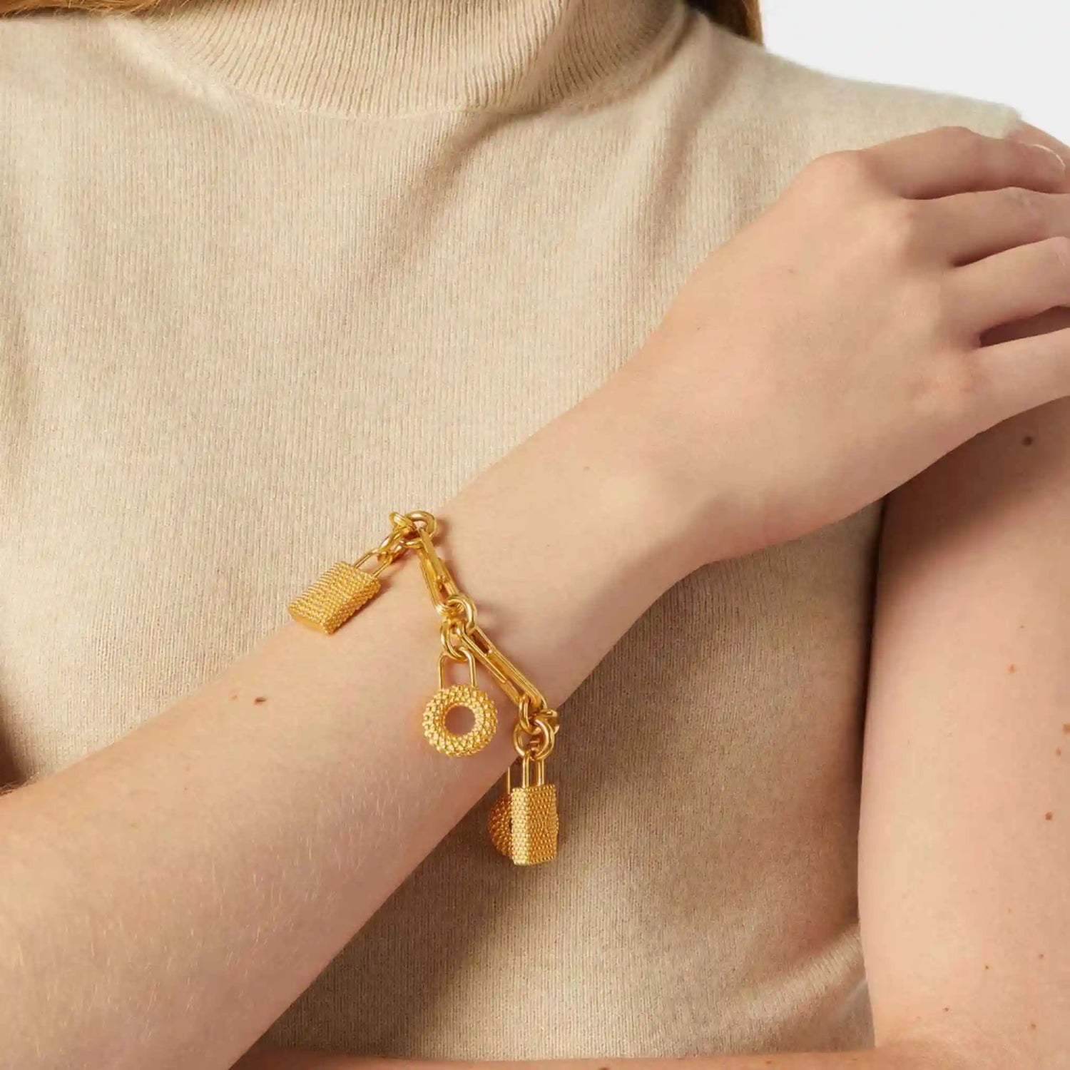 Loro Piana Bubble Charm Chain Brass, Soft Gold, Model