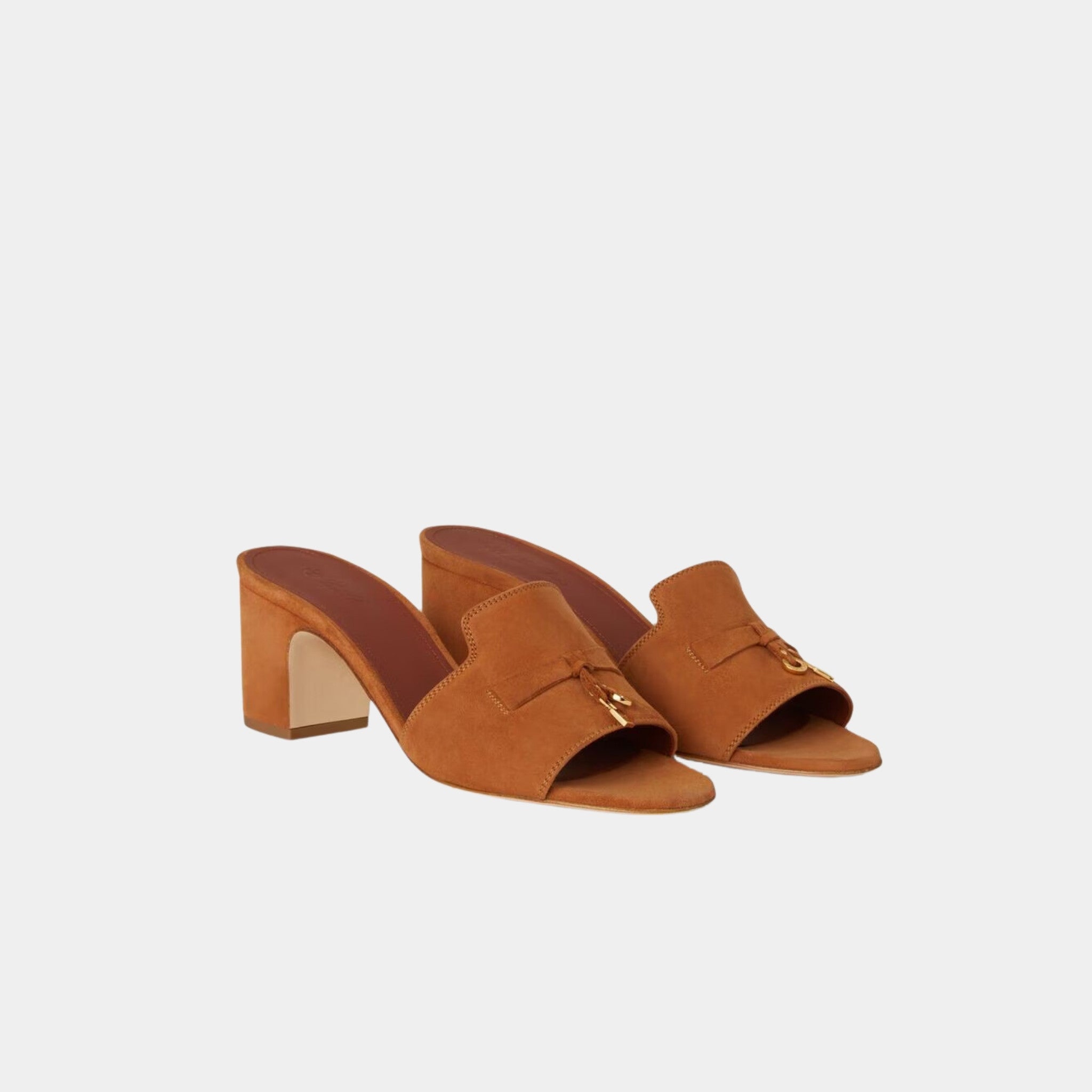 صندل Loro Piana الصيفي بكعب، Wot، من الأمام