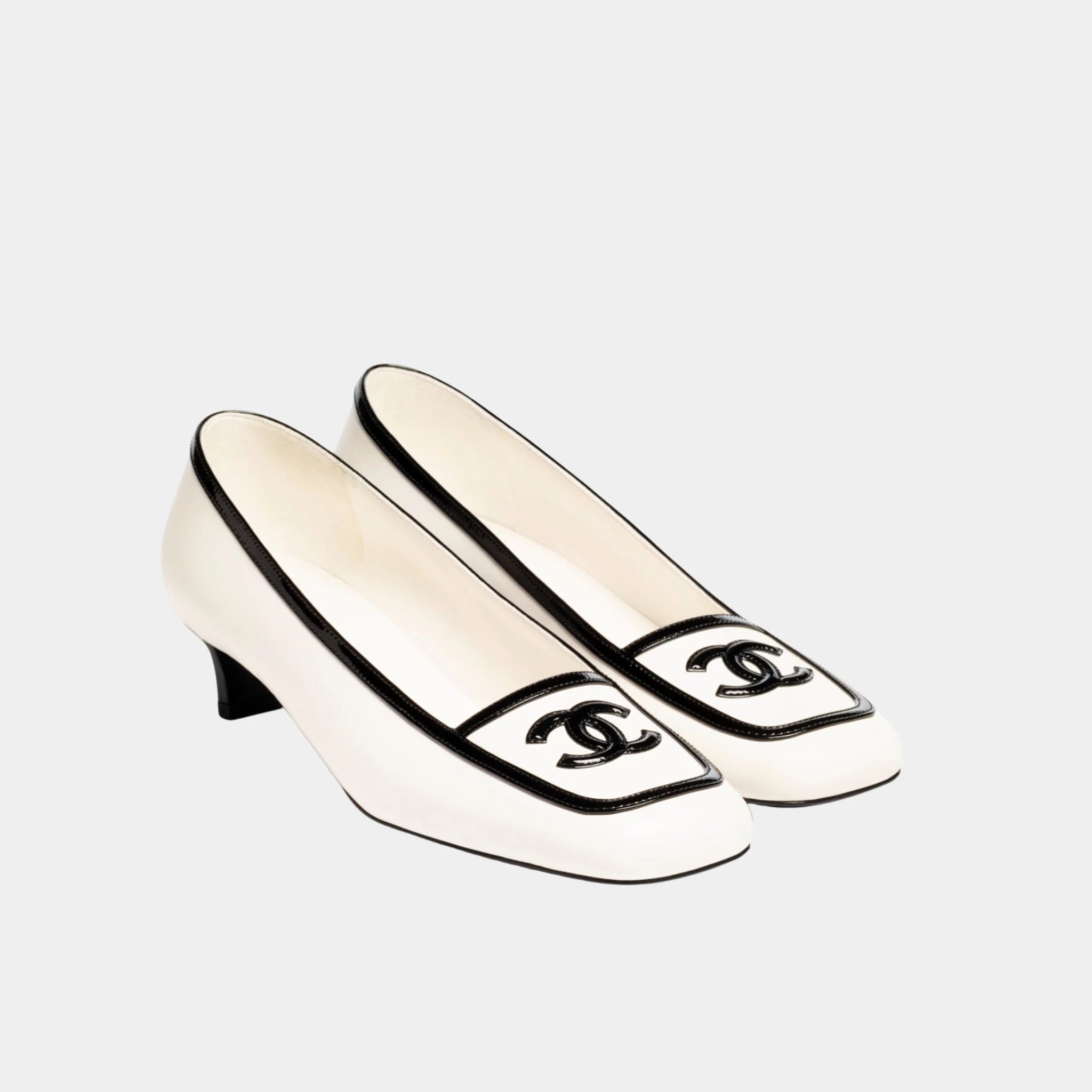 Chanel Low Heeled Pumps in Lambskin & Patent Calfskin, White Black, Front