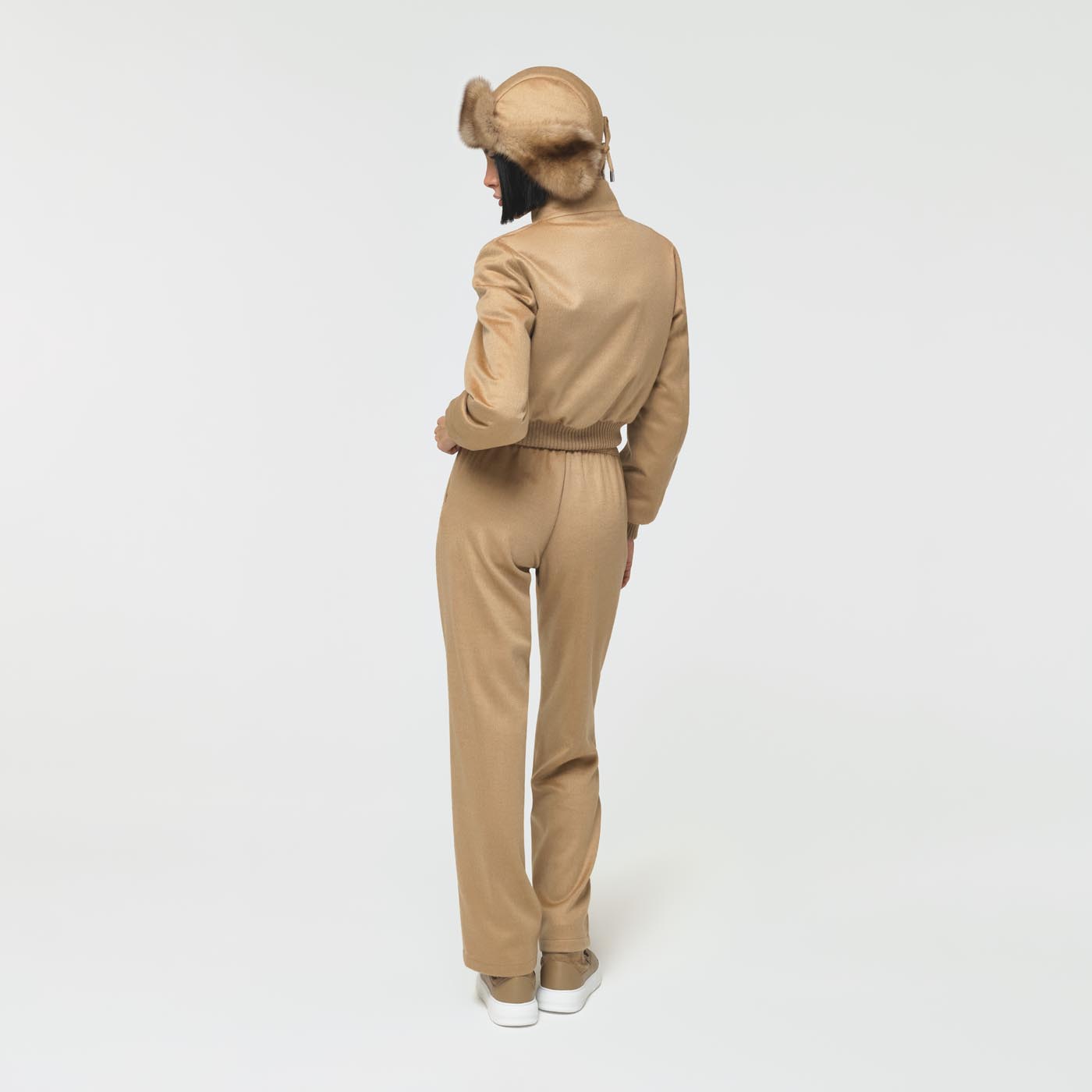 Ogier Caribou Sable Bomber , Light Beige , Back Model