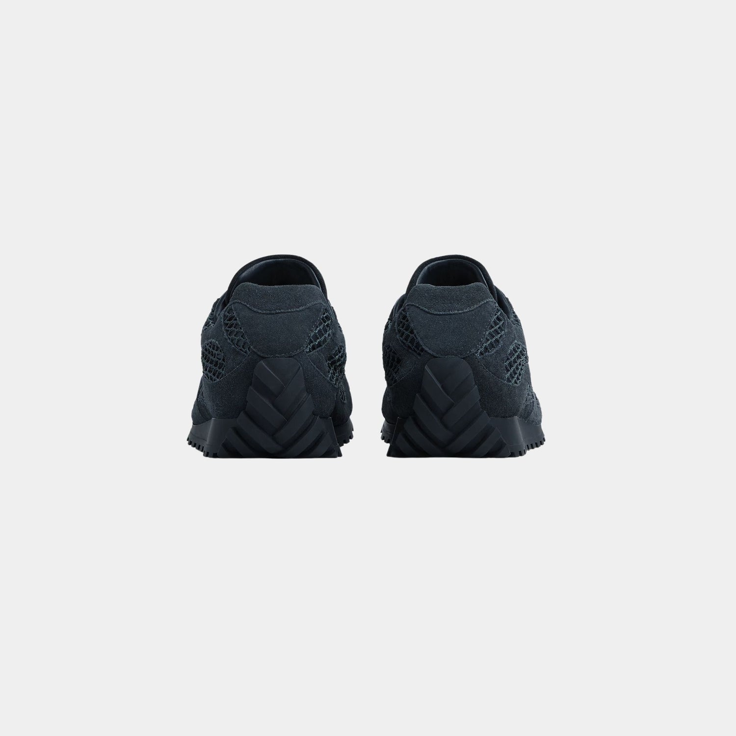 حذاء رياضي Orbit Runner من شامواه وشبك تقني للرجال