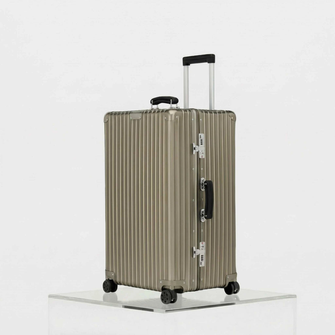 Rimowa Classic Trunk, Titanium, Full