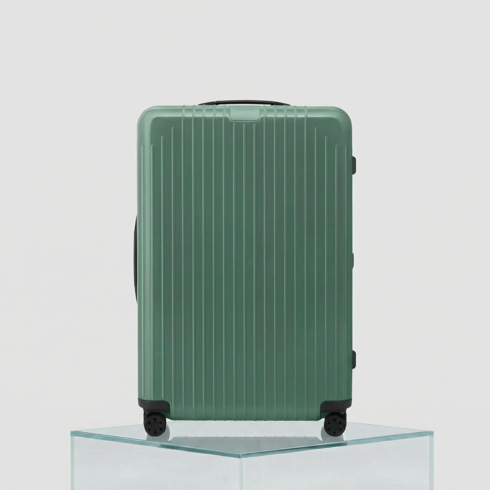 Rimowa Essential Lite Check In L, Green, Front