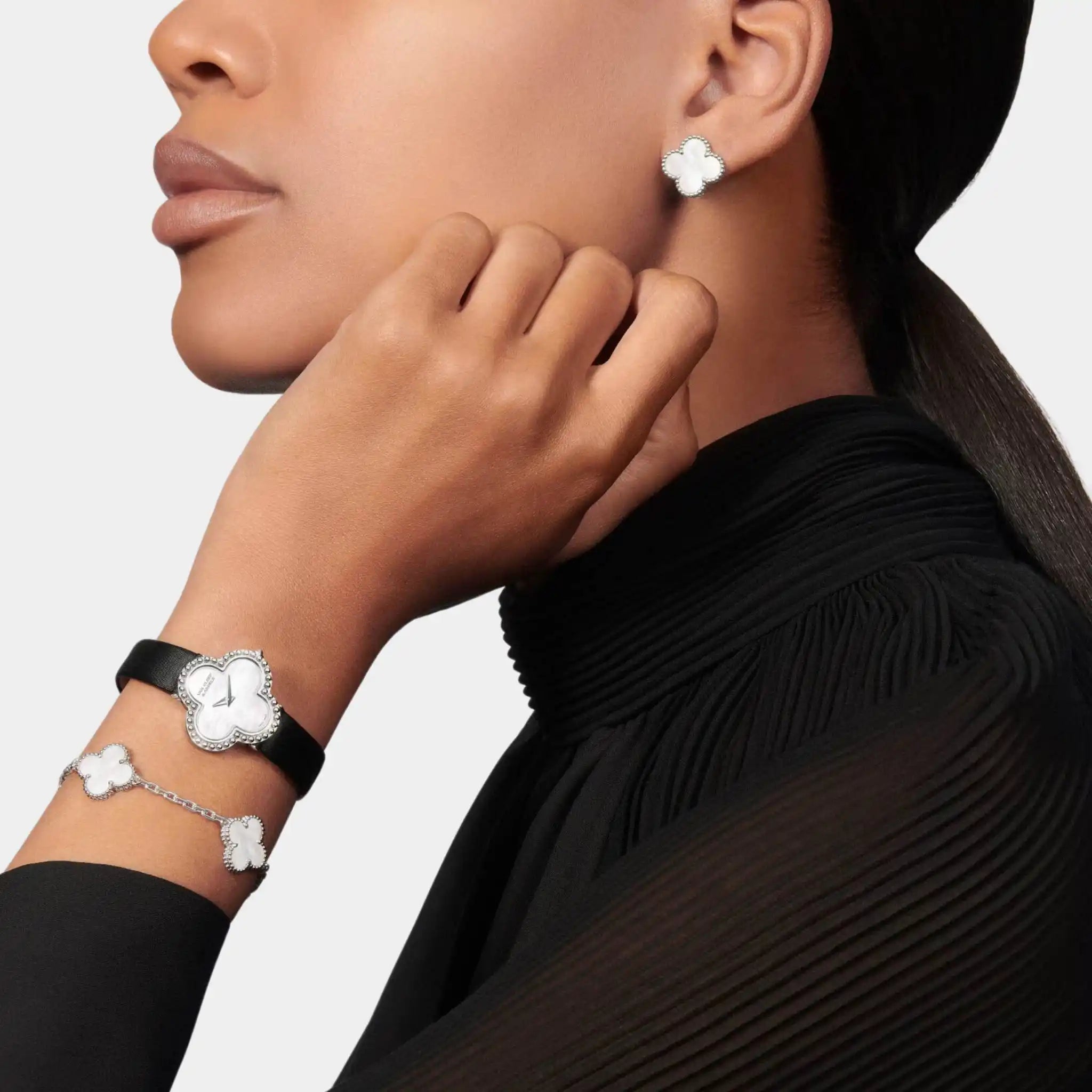 Van Cleef & Arpels Vintage Alhambra Earrings White Gold With Pearl, model