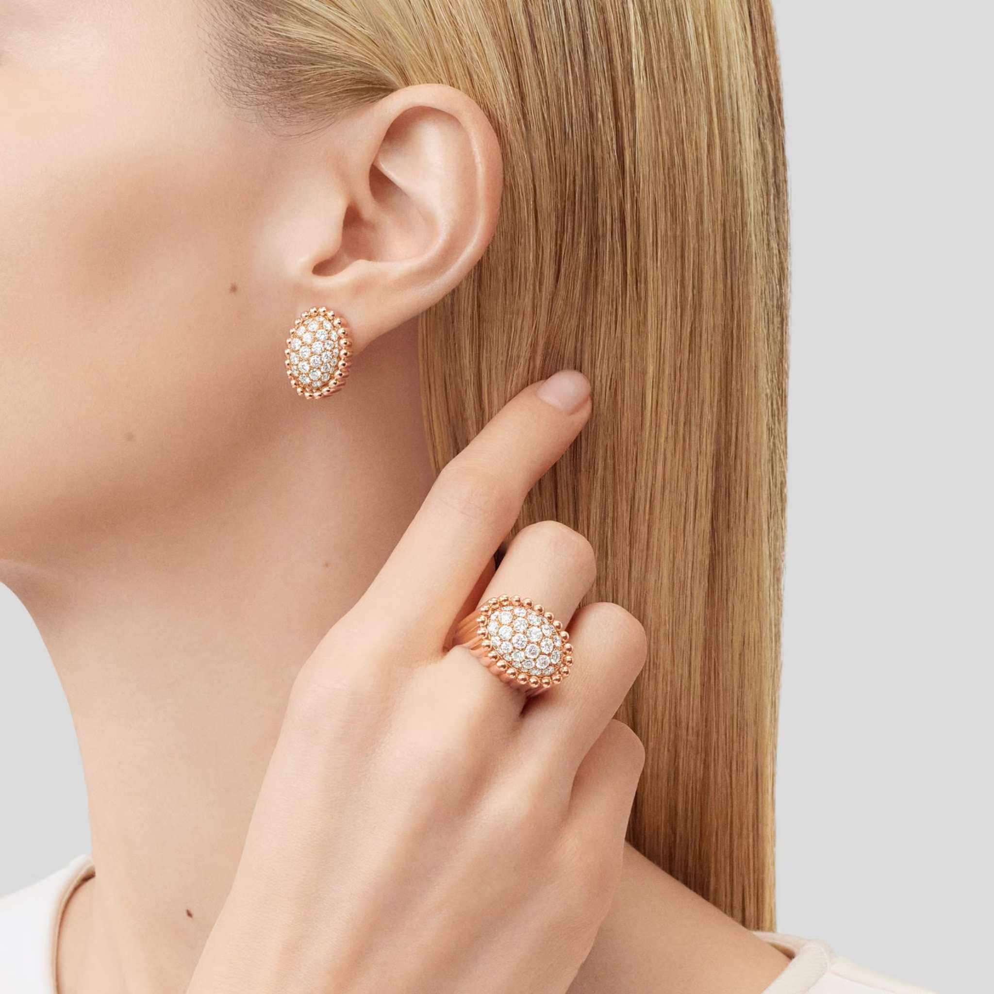 Van Cleef & Arpels Perlée Diamonds Pavé Earrings Rose Gold Diamond, Model