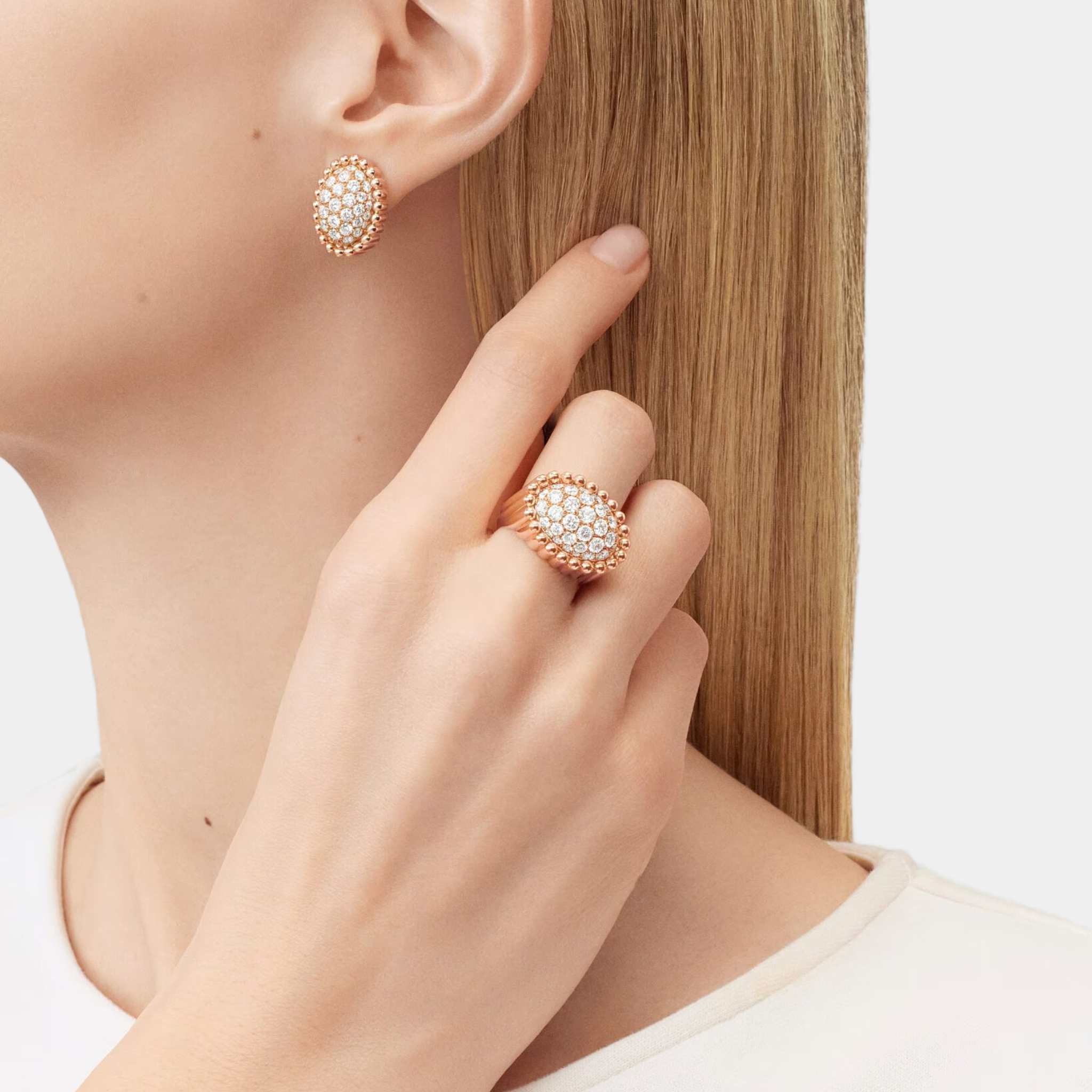 Van Cleef & Arpels Perlée Diamonds Pavé Ring Rose Gold Diamond, Model