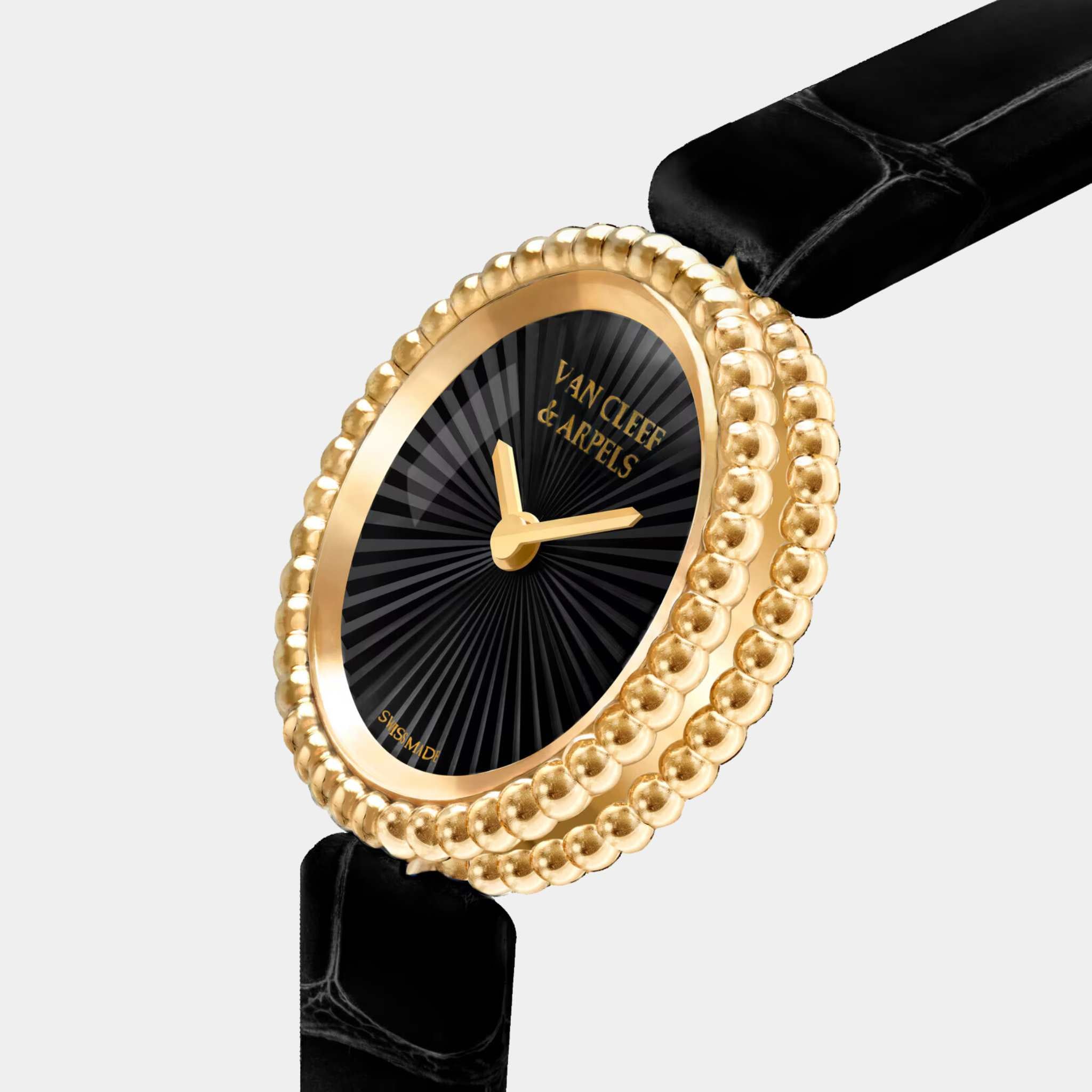 Van Cleef & Arpels Perlée Watch 23 mm Yellow Gold Onyx, Side
