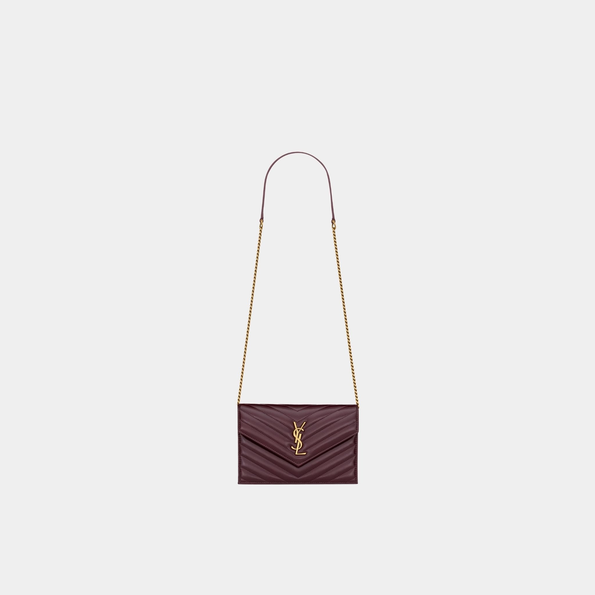 Yves Saint Laurent Cassandre Envelope Chain Wallet In Shiny Leather, Bloody Drink, Front