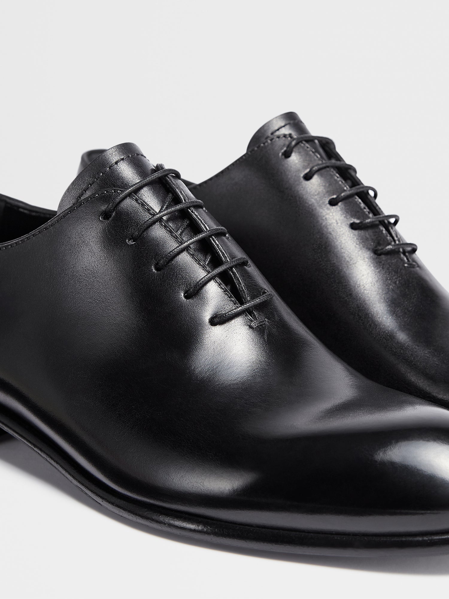 Black Hand buffed Leather Vienna Evening Wholecut Oxford