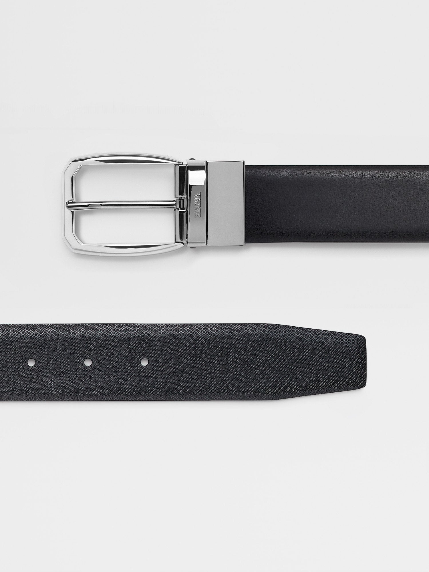 BLACK LEATHER AND BLACK BATAVIA ENGRAVED LEATHER REVERSIBLE BELT