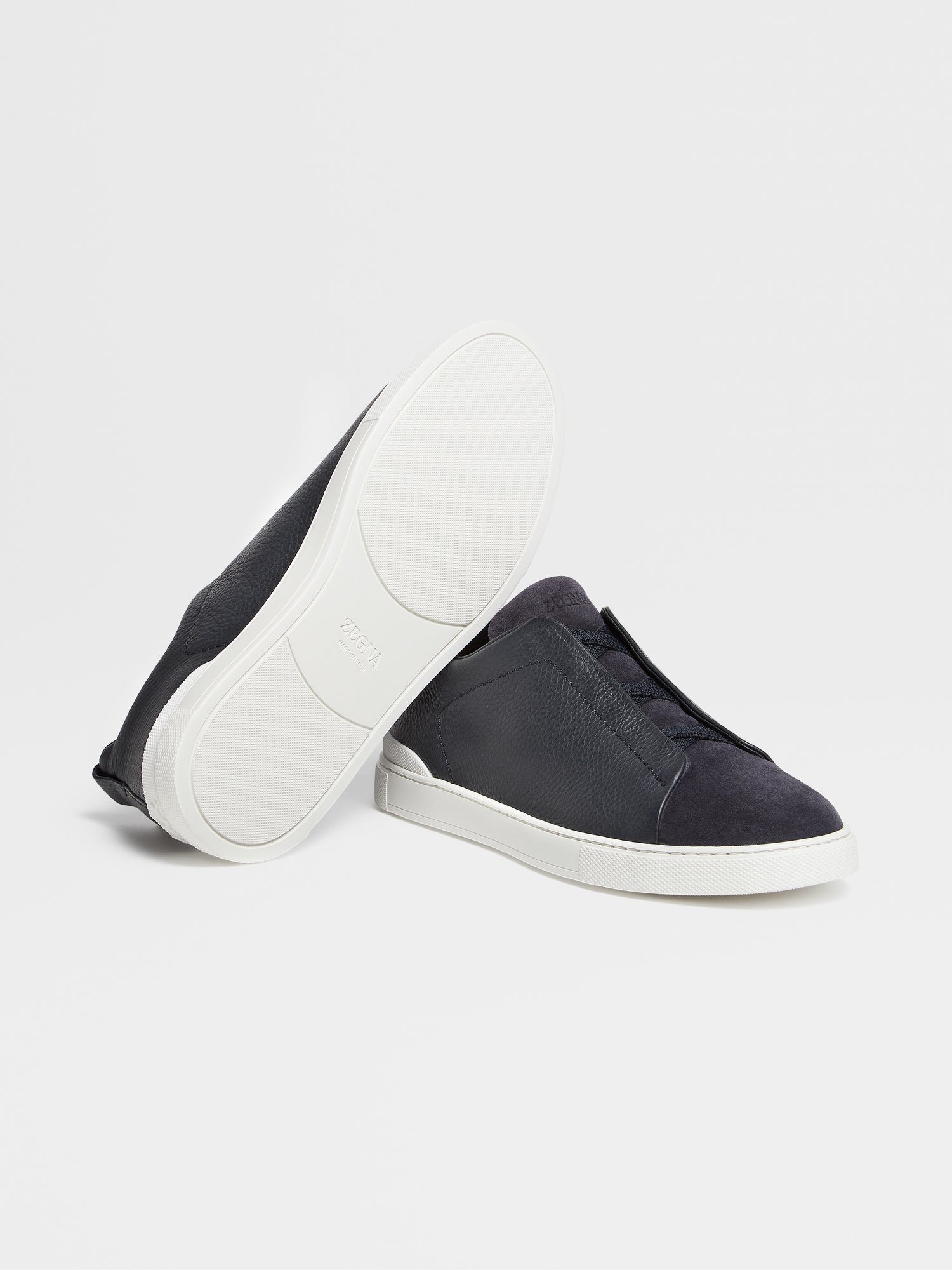 NAVY BLUE LEATHER AND SUEDE TRIPLE STITCH™ SNEAKERS