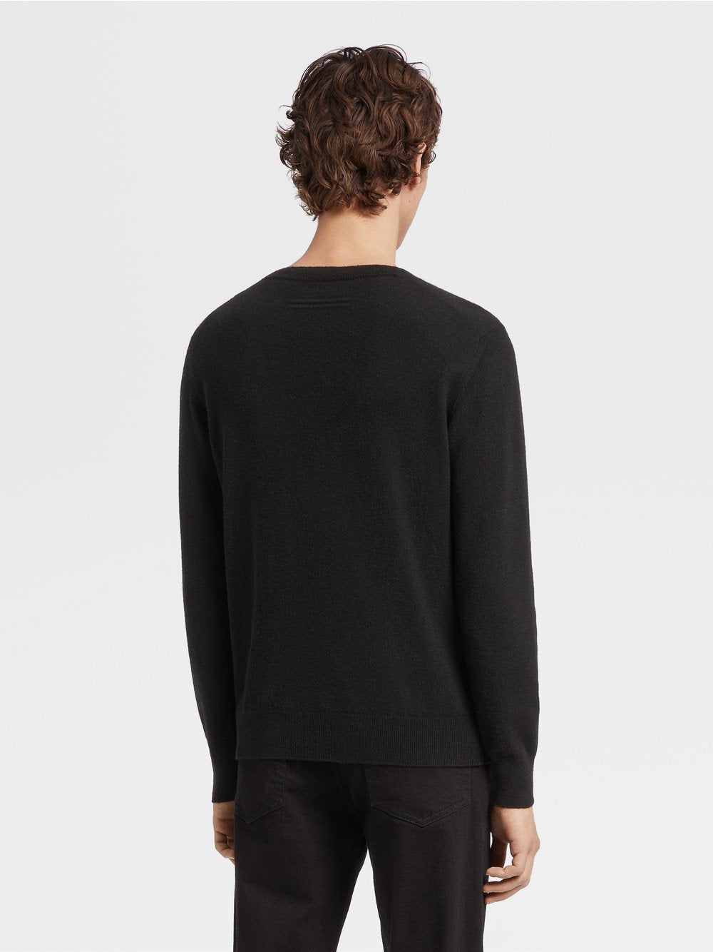 BLACK OASI CASHMERE CREWNECK