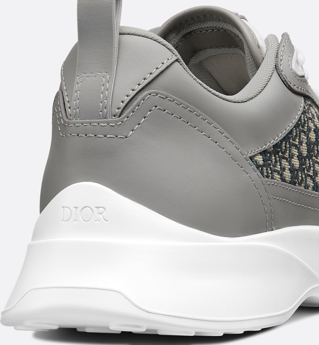 B25 Runner Sneaker Dior Gray And White Smooth Calfskin With Beige And Black Dior Oblique Jacquard