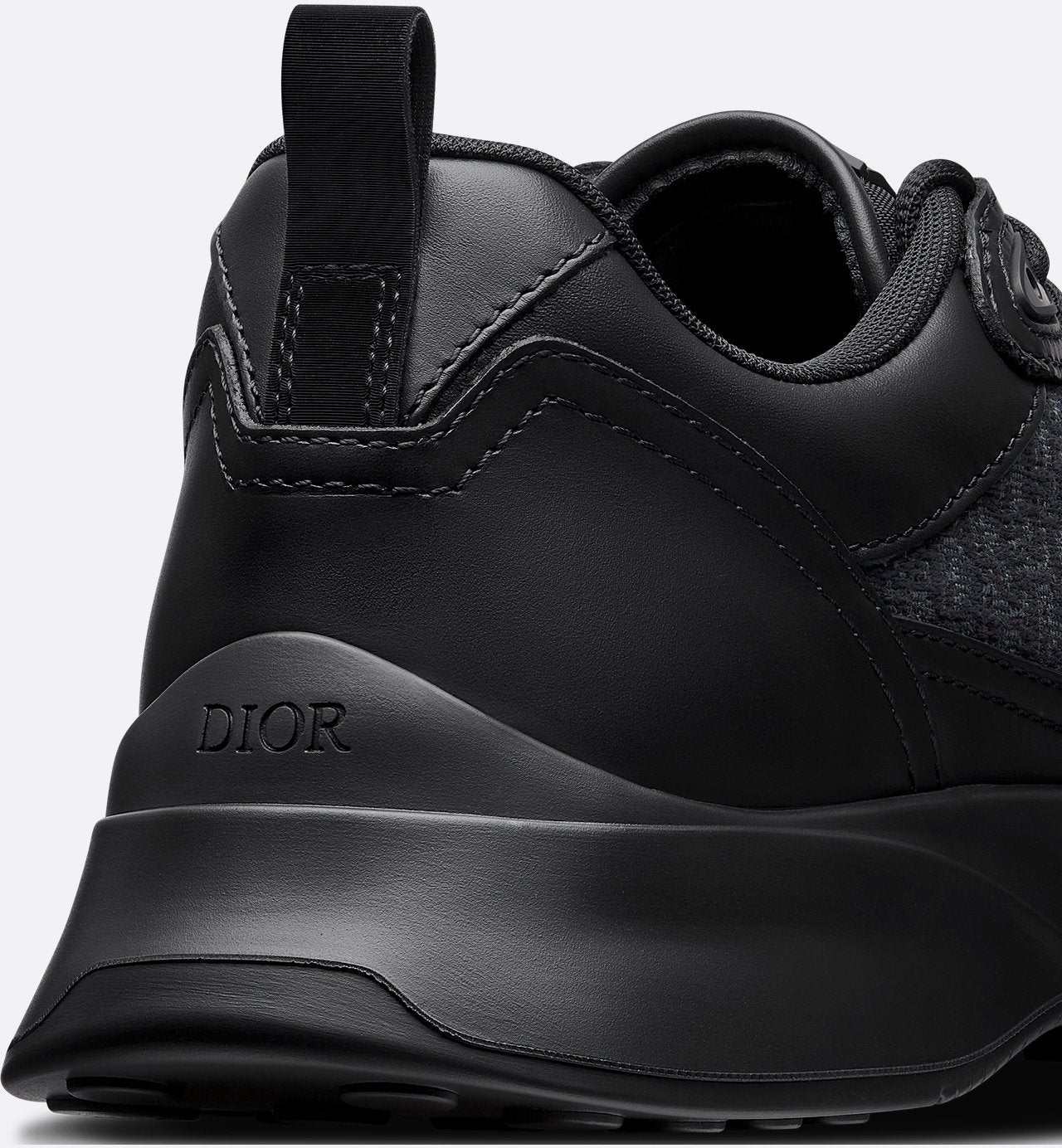 B25 Runner Sneaker Black Smooth Calfskin And Dior Oblique Jacquard