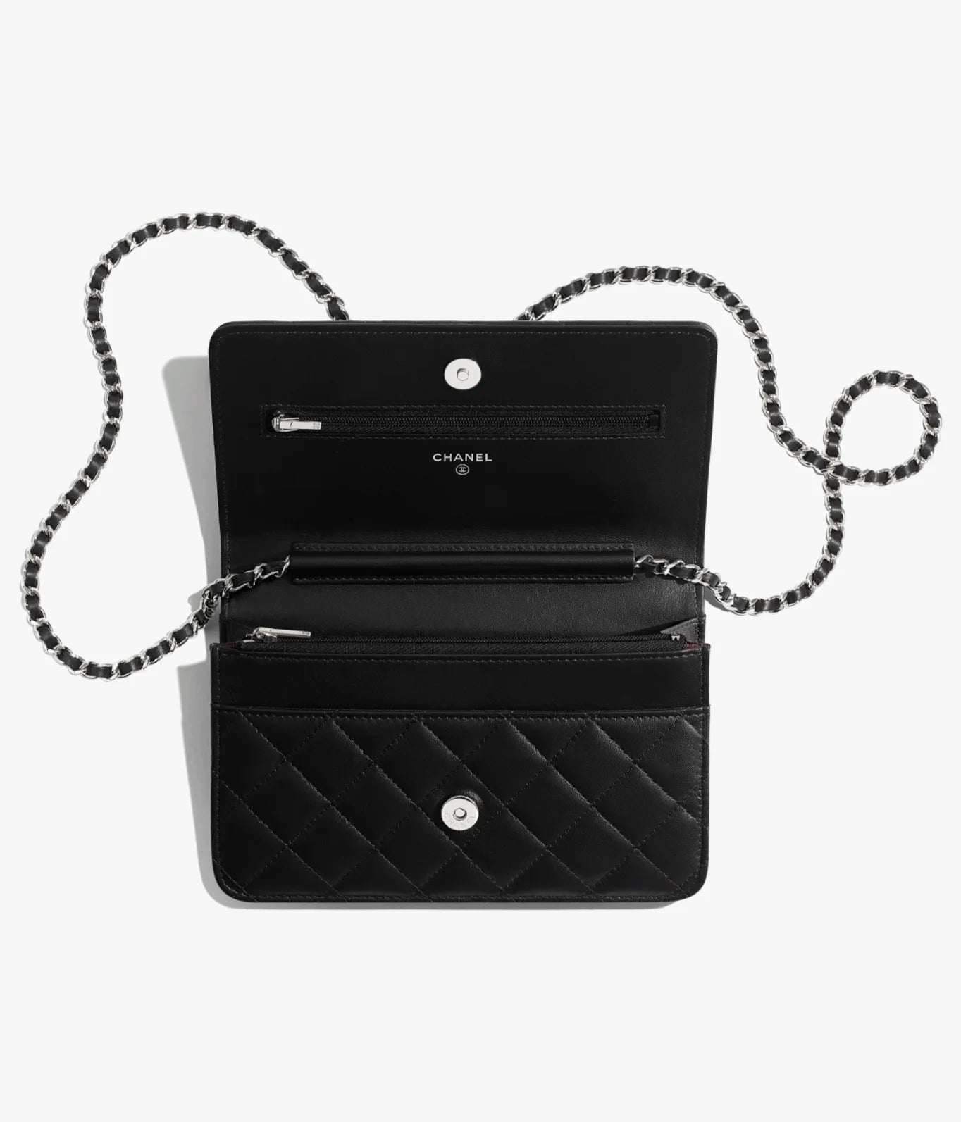 CLASSIC WALLET ON CHAIN CAVIAR LEATHER Sands