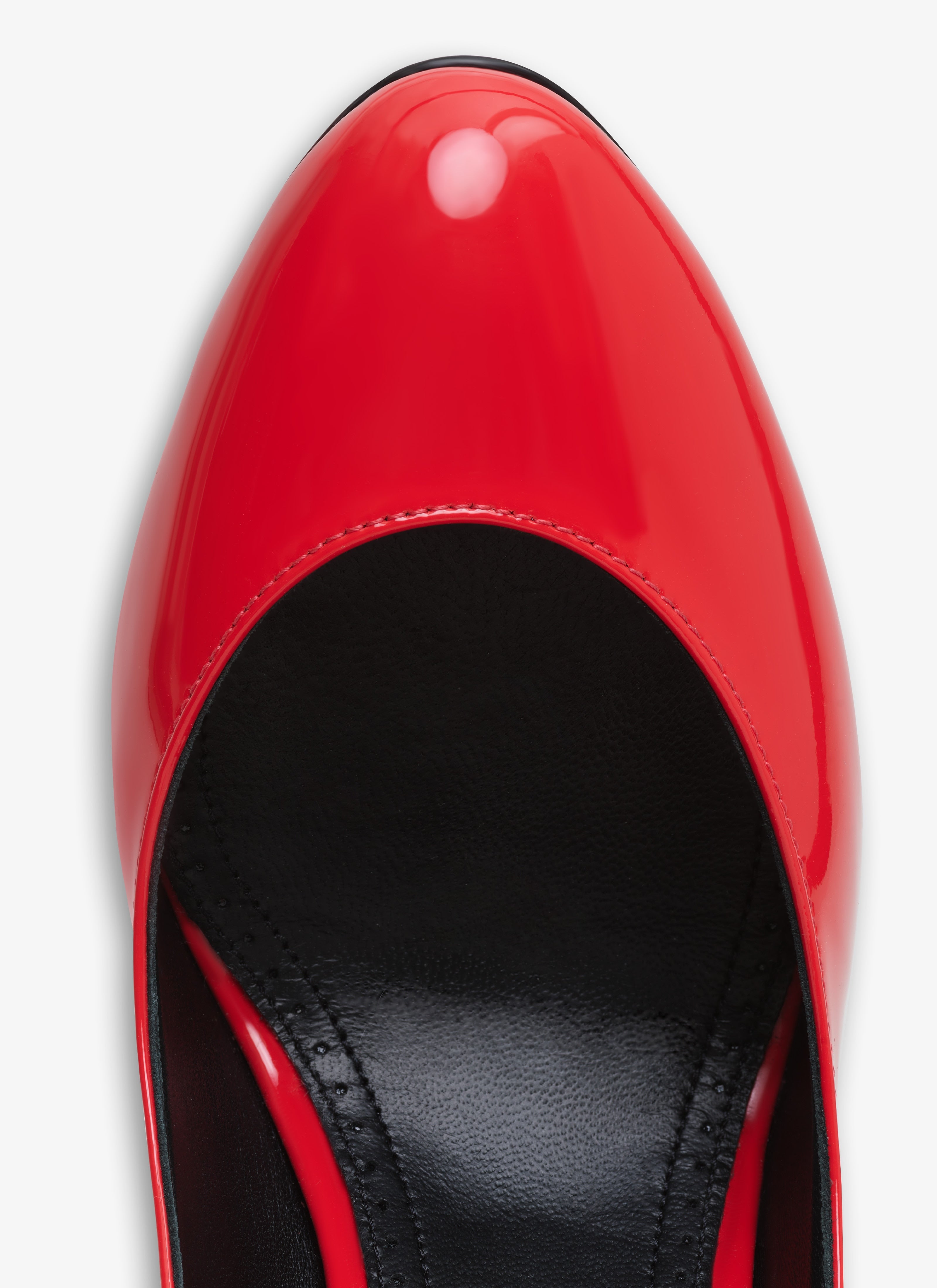 Decollete Pumps In Patent Leather