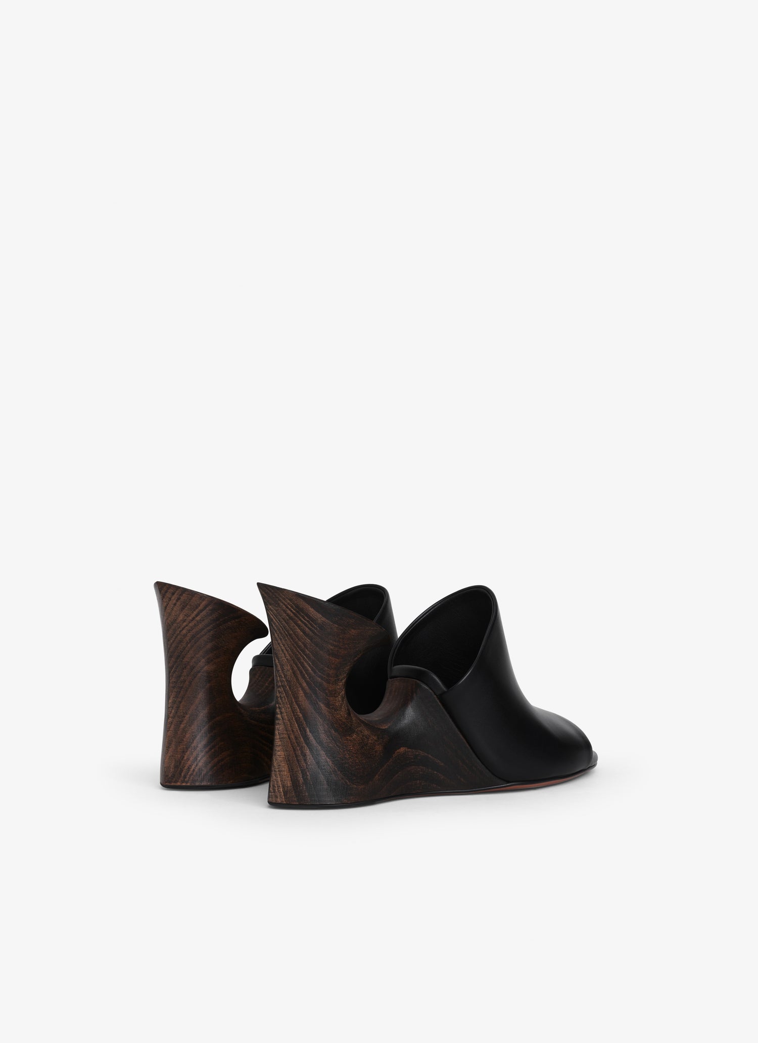 La Sculpture Mules In Calfskin And Wood