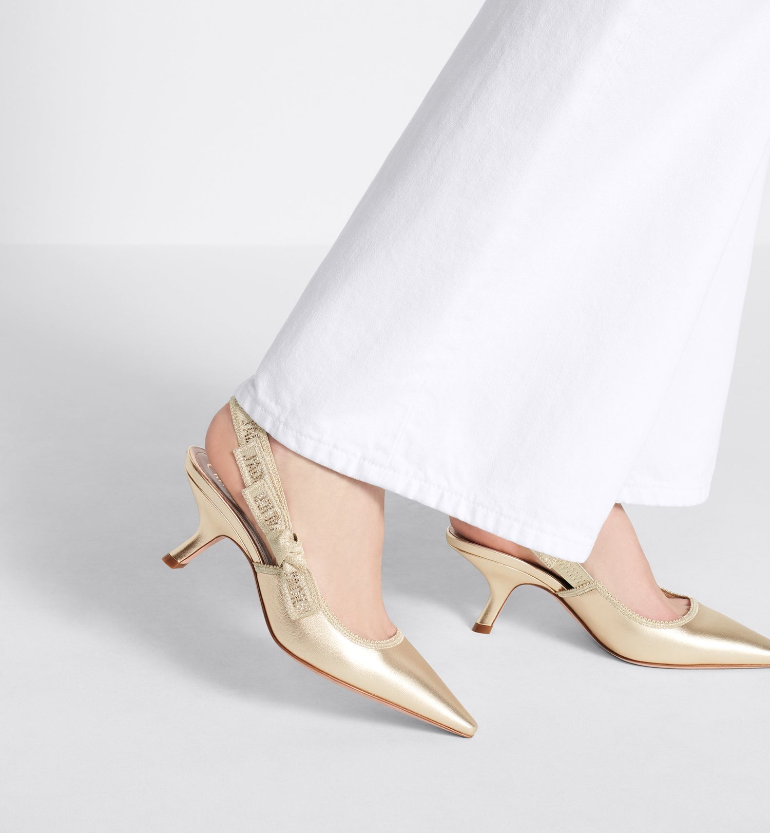 Or JAdior Slingback Pump Gold Tone Lambskin And Cotton Embroidered With Metallic Thread And Strass