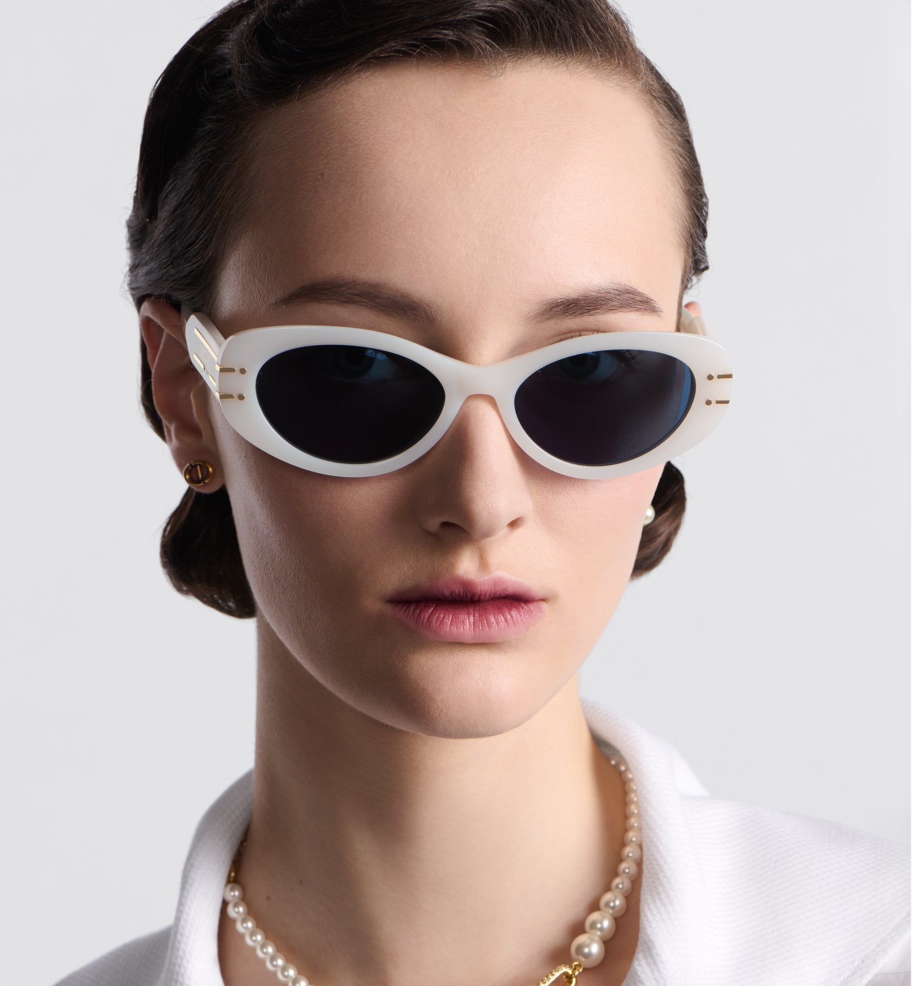 Diorsignature B8U Milky Ivory Oval Sunglasses